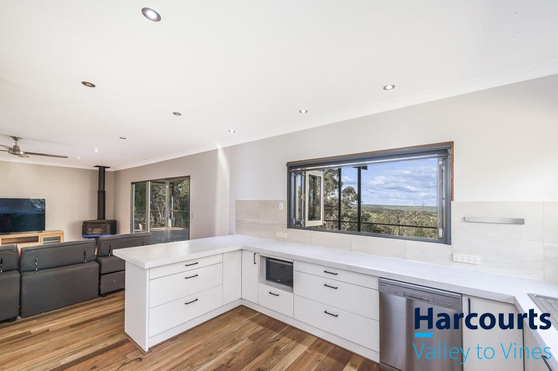 66 Holstein Loop, LOWER CHITTERING, WA 6084, Lower Chittering - Thumbnail 7