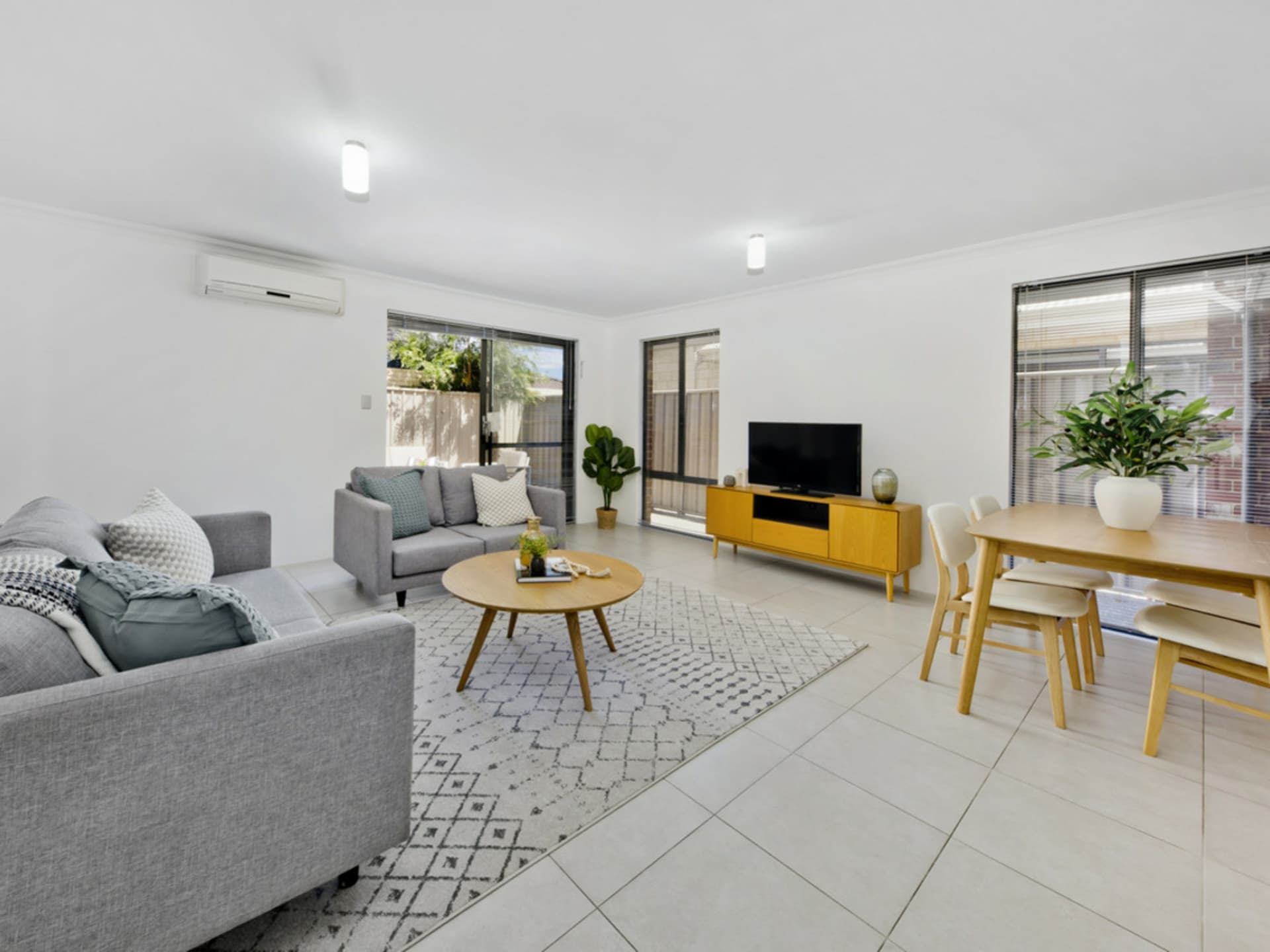 12C Chichester Way, Nollamara, Nollamara - Thumbnail 2