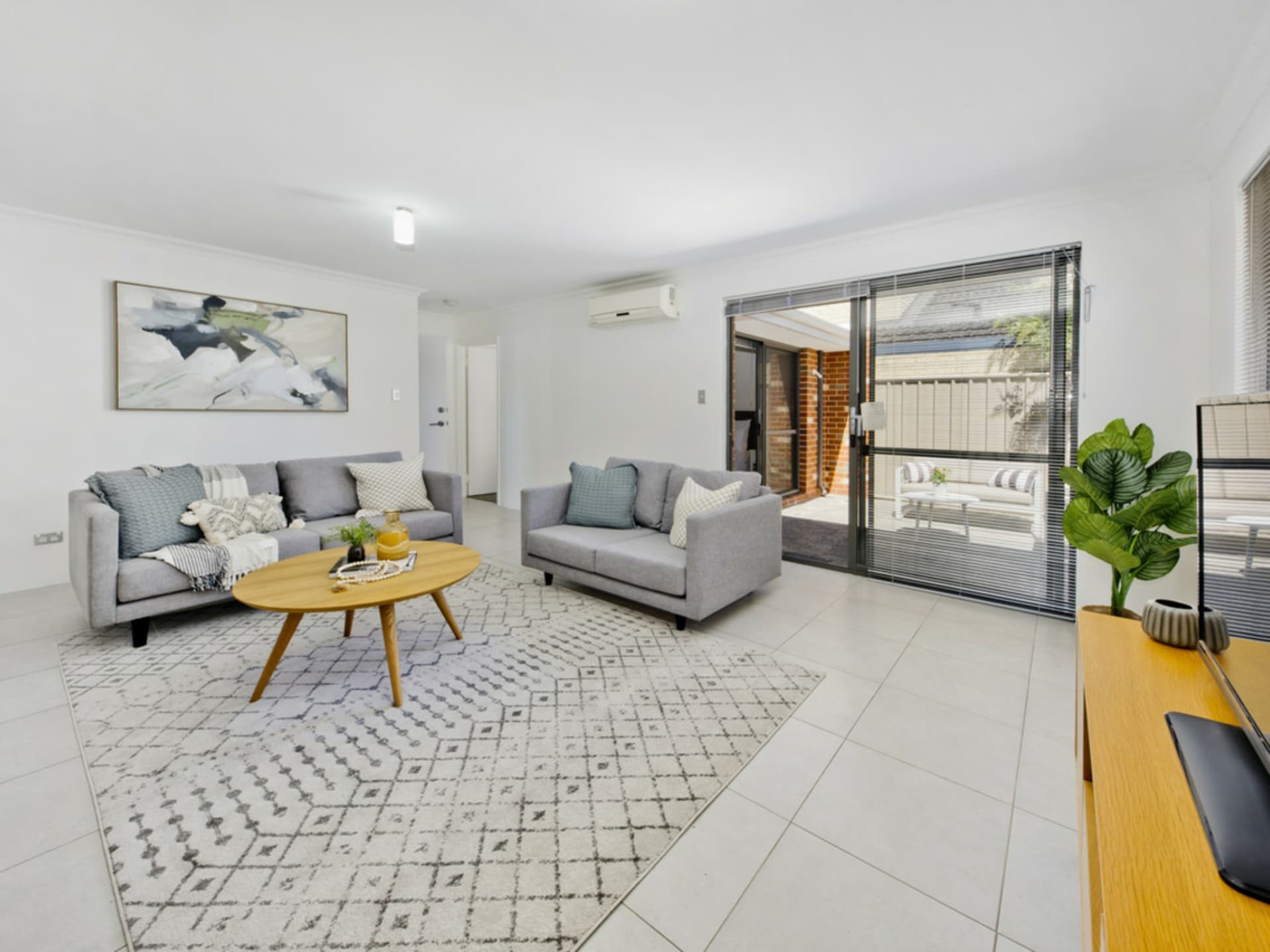 12C Chichester Way, Nollamara, Nollamara - Thumbnail 3