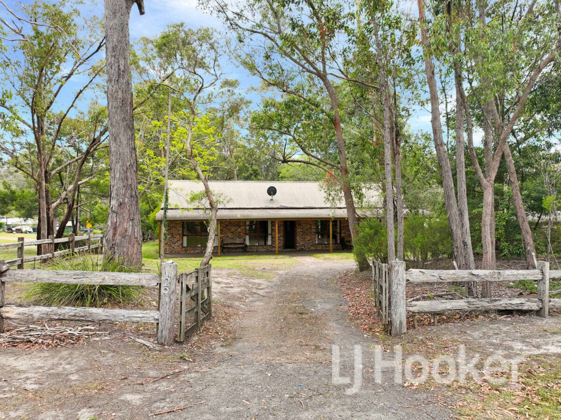 129 Clarendon Crescent, St Georges Basin, St Georges Basin - Image 1