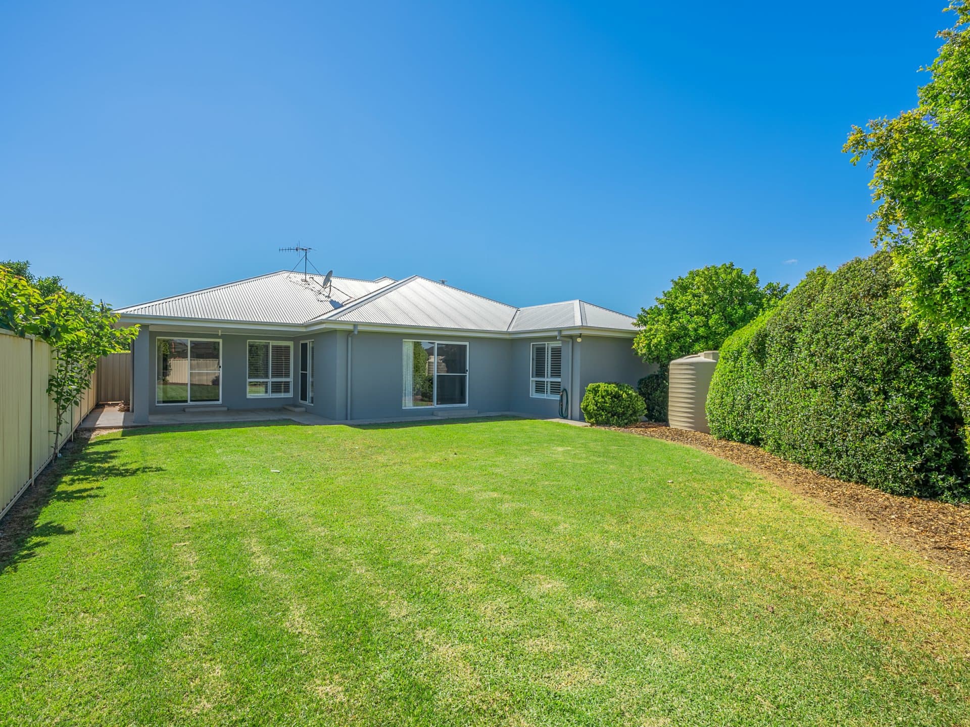 77 Hillam Drive, Griffith, Griffith - Thumbnail 8