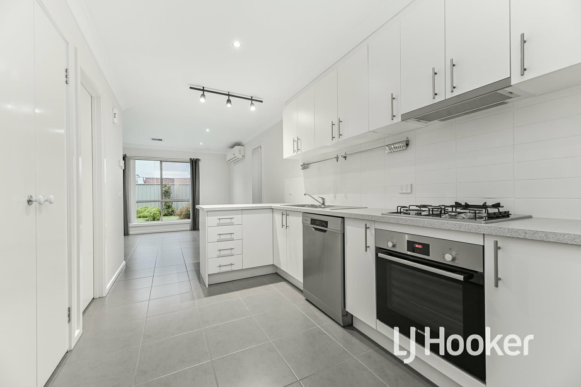 4 Bluestone Street, Pakenham, Pakenham - Thumbnail 2