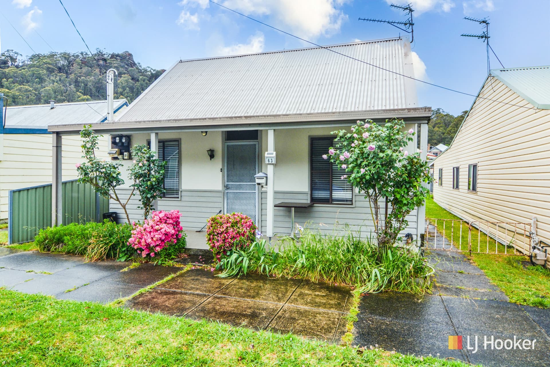 63 Hartley Valley Road, Lithgow, Vale Of Clwydd - Image 1