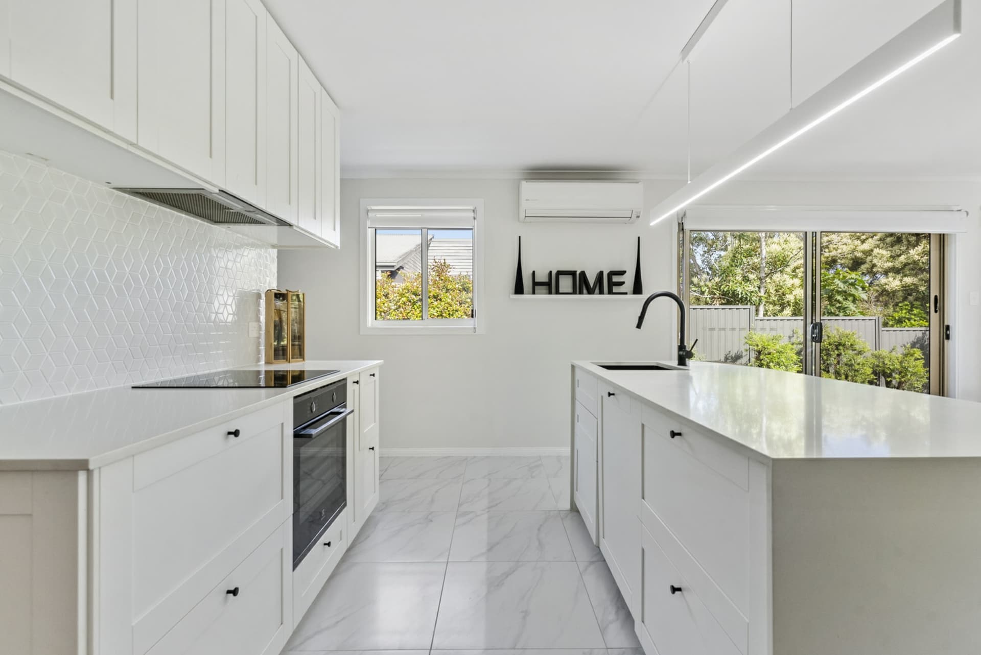 8 Carmen Court, Oxenford, Oxenford - Thumbnail 3