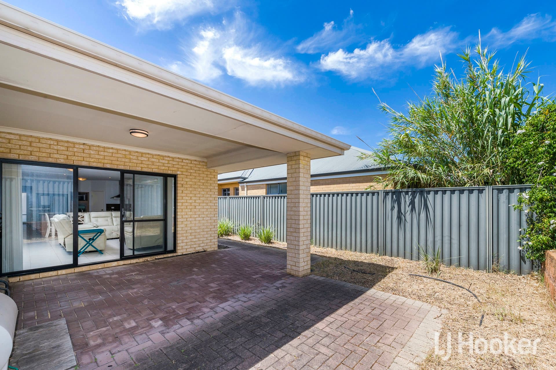 30 Barrington Avenue, Champion Lakes, Champion Lakes - Image 1