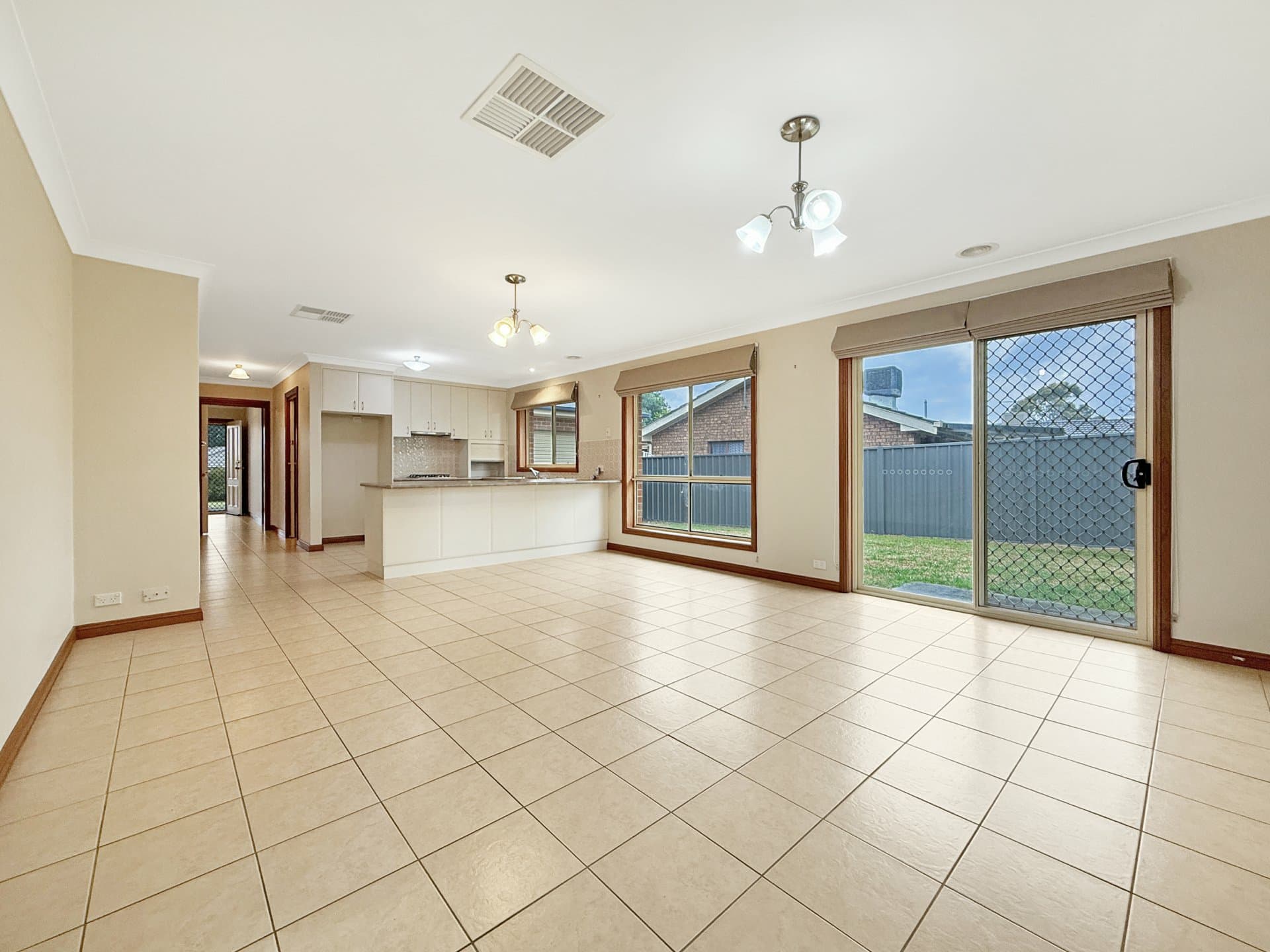 30 Dwyer Drive, Young, Young - Thumbnail 2