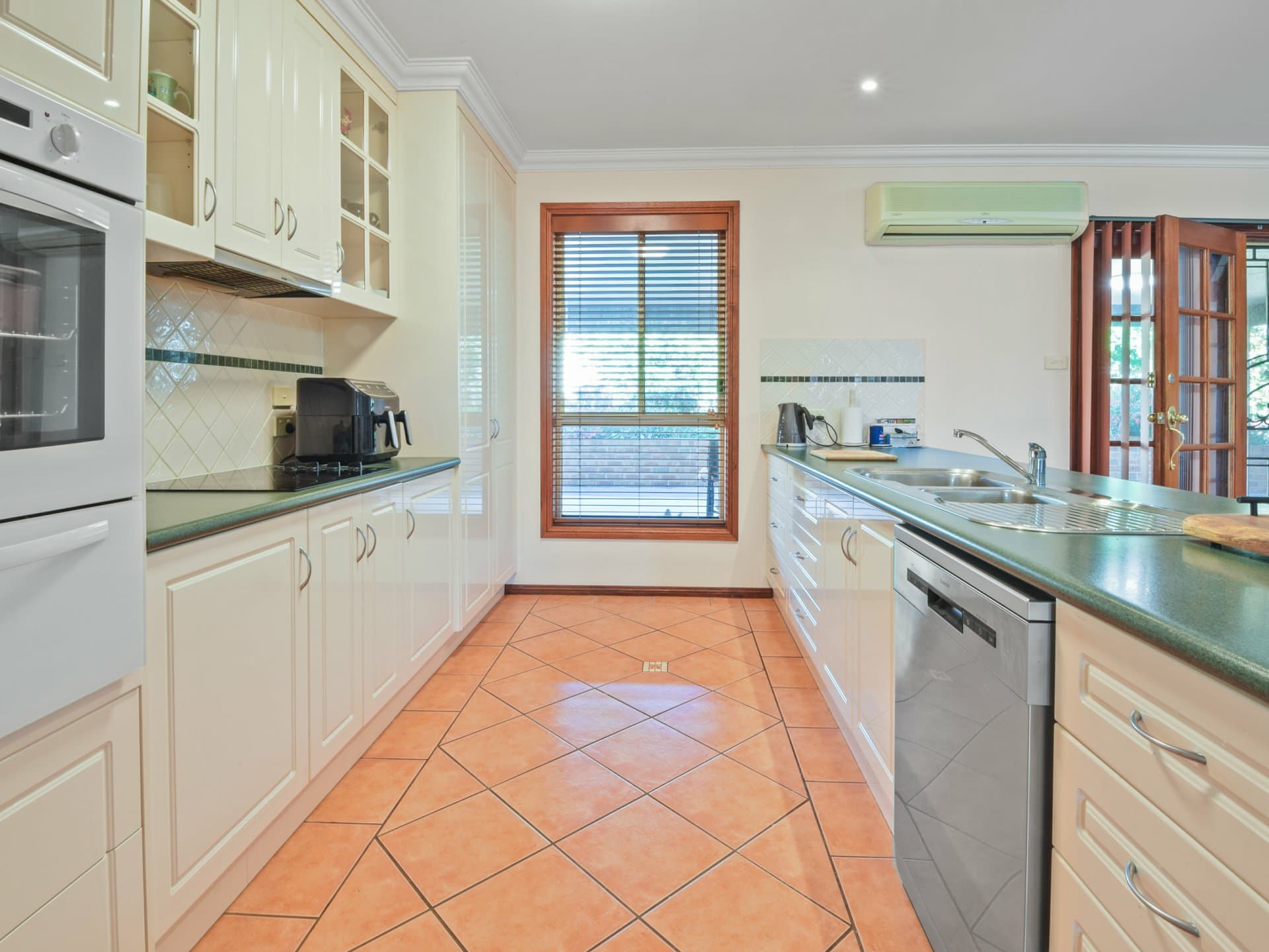 1395 Kingsvale Rd, Young, Young - Thumbnail 6