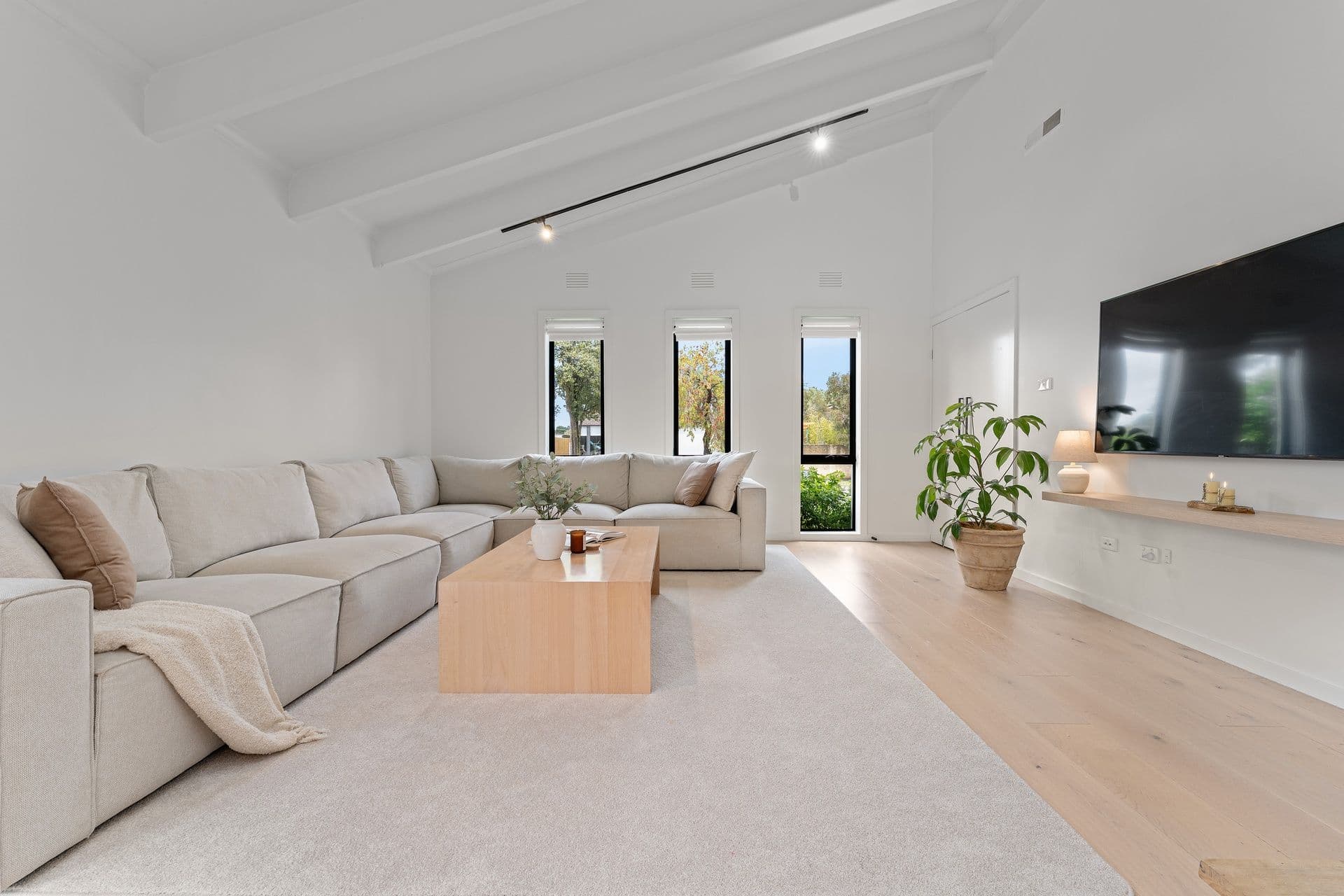 9 Hainthorpe Grove , Mulgrave VIC 3170, Mulgrave - Thumbnail 2