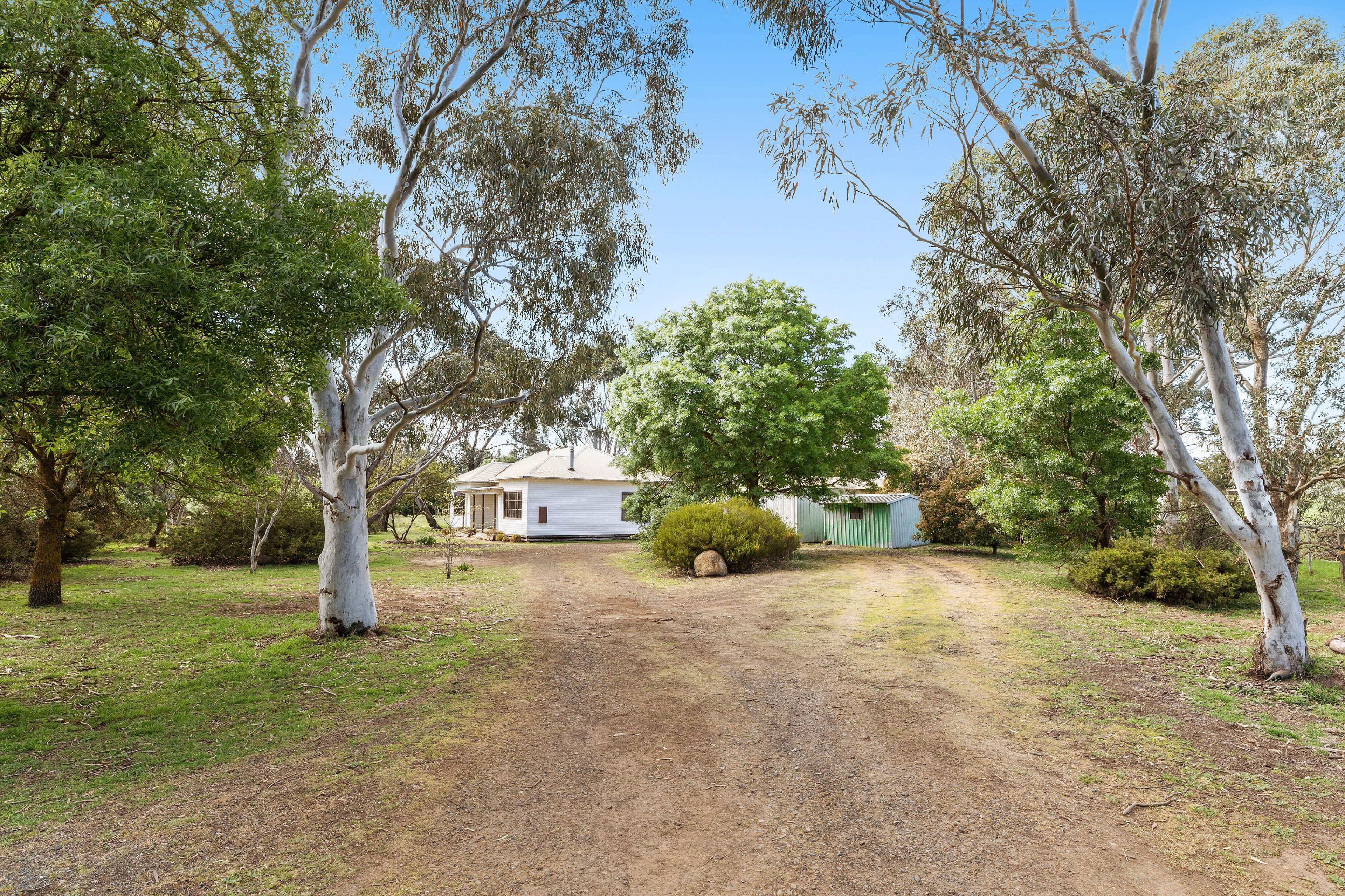 84 Cemetery Road , Lancefield VIC 3435, Lancefield - Thumbnail 3