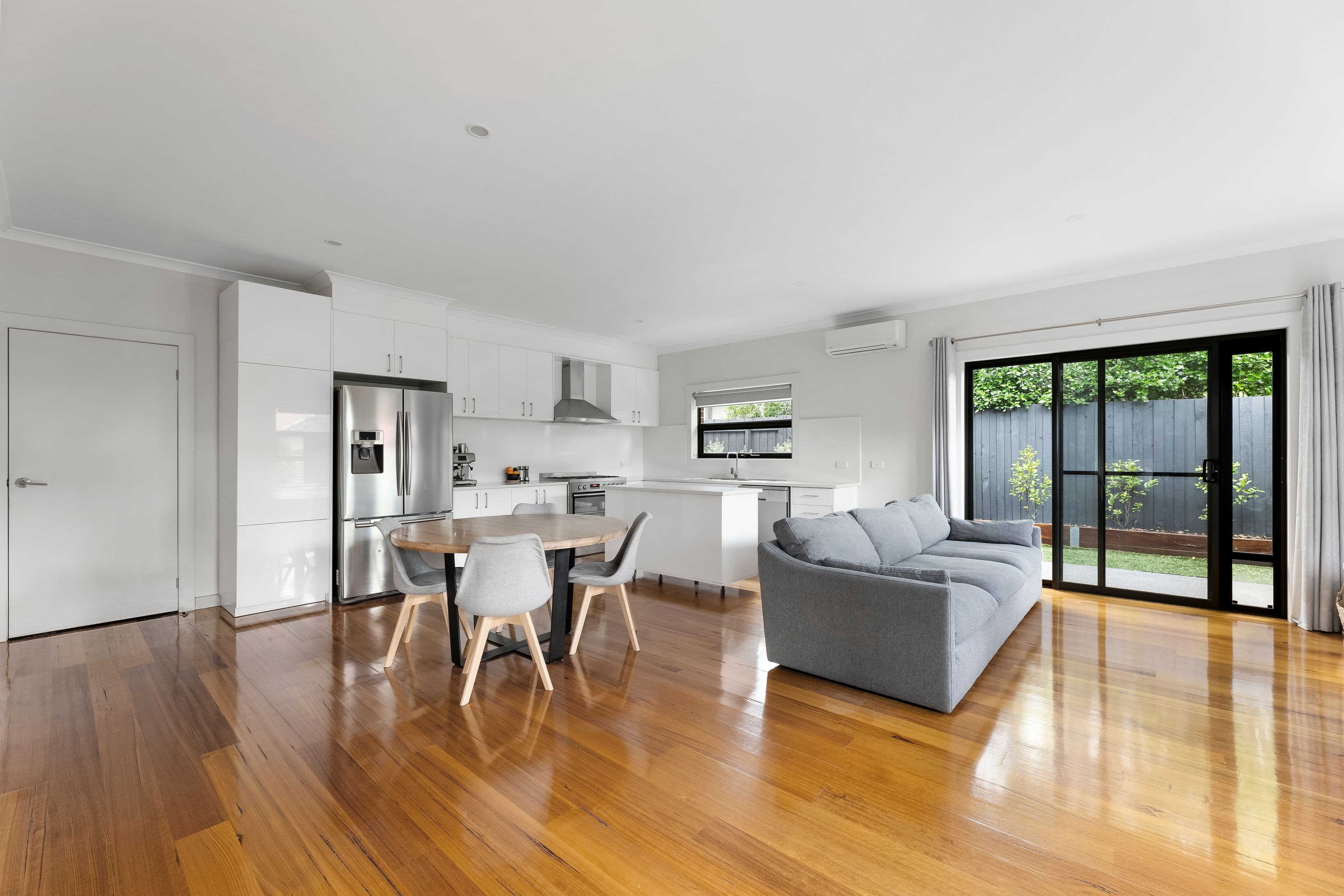 21 Eisenhower Street , Reservoir VIC 3073, Reservoir - Thumbnail 4