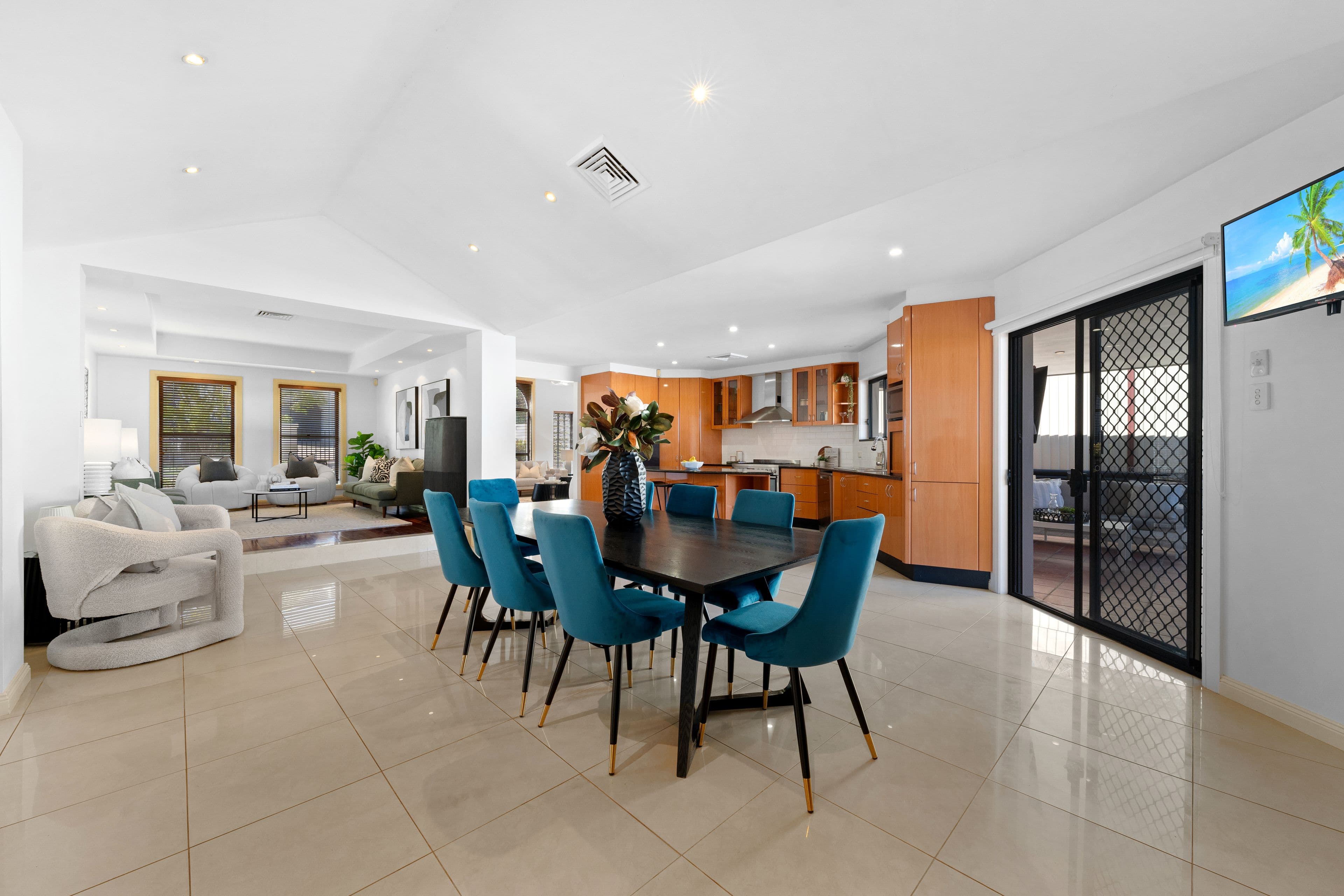 18 Orleans Circuit, Cecil Hills - Thumbnail 6