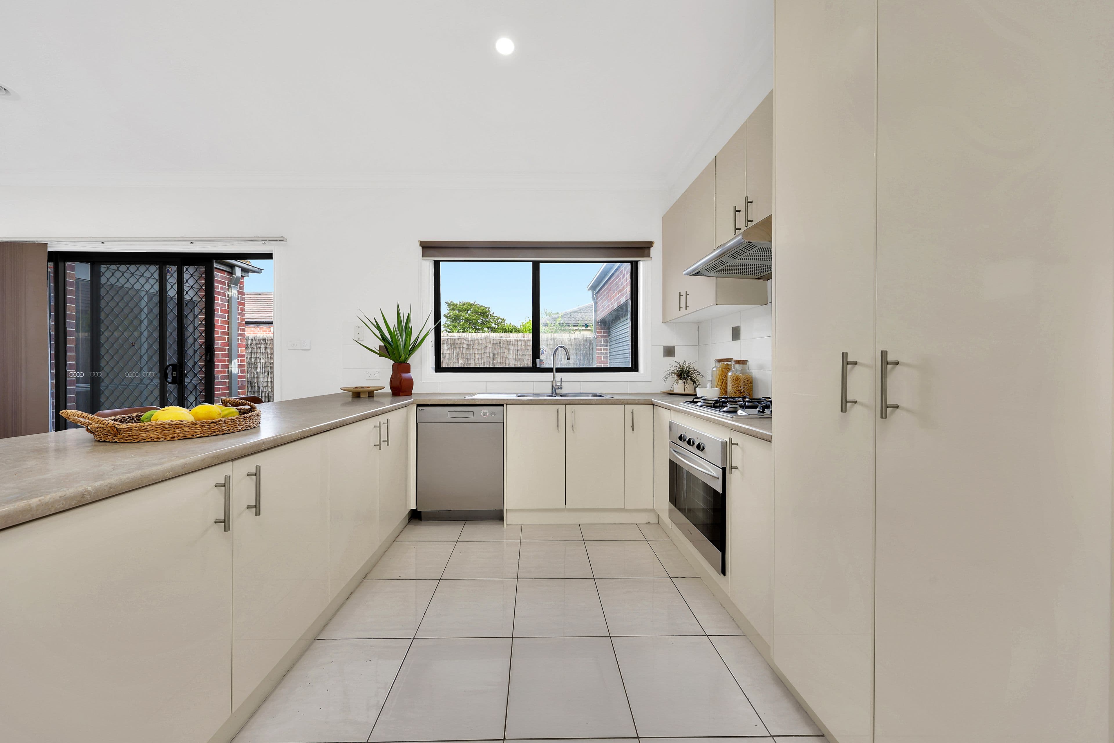 26 Paringa Avenue , South Morang VIC 3752, South Morang - Thumbnail 4