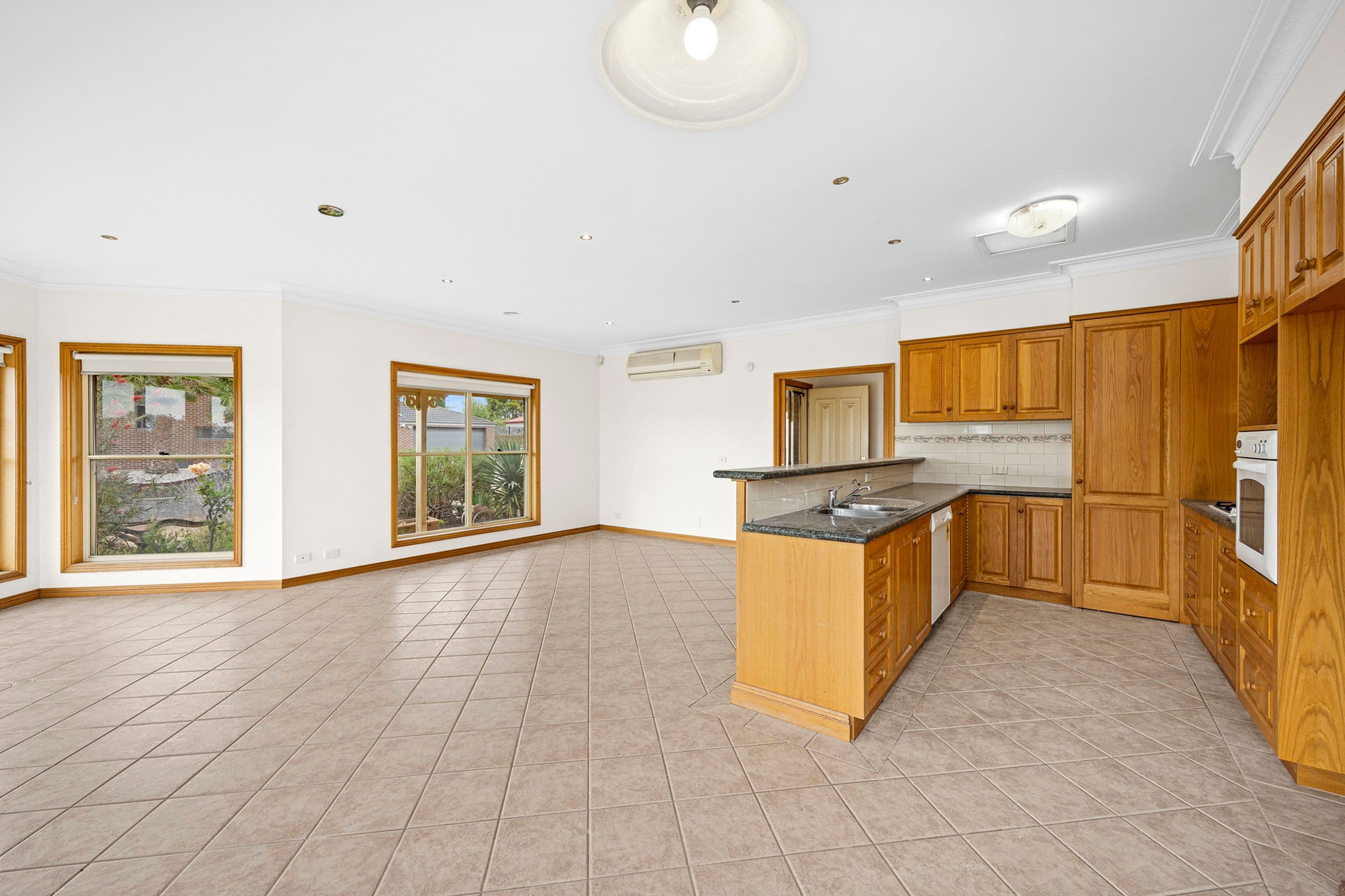 51 Lakeside Boulevard , Lara VIC 3212, Lara - Thumbnail 4