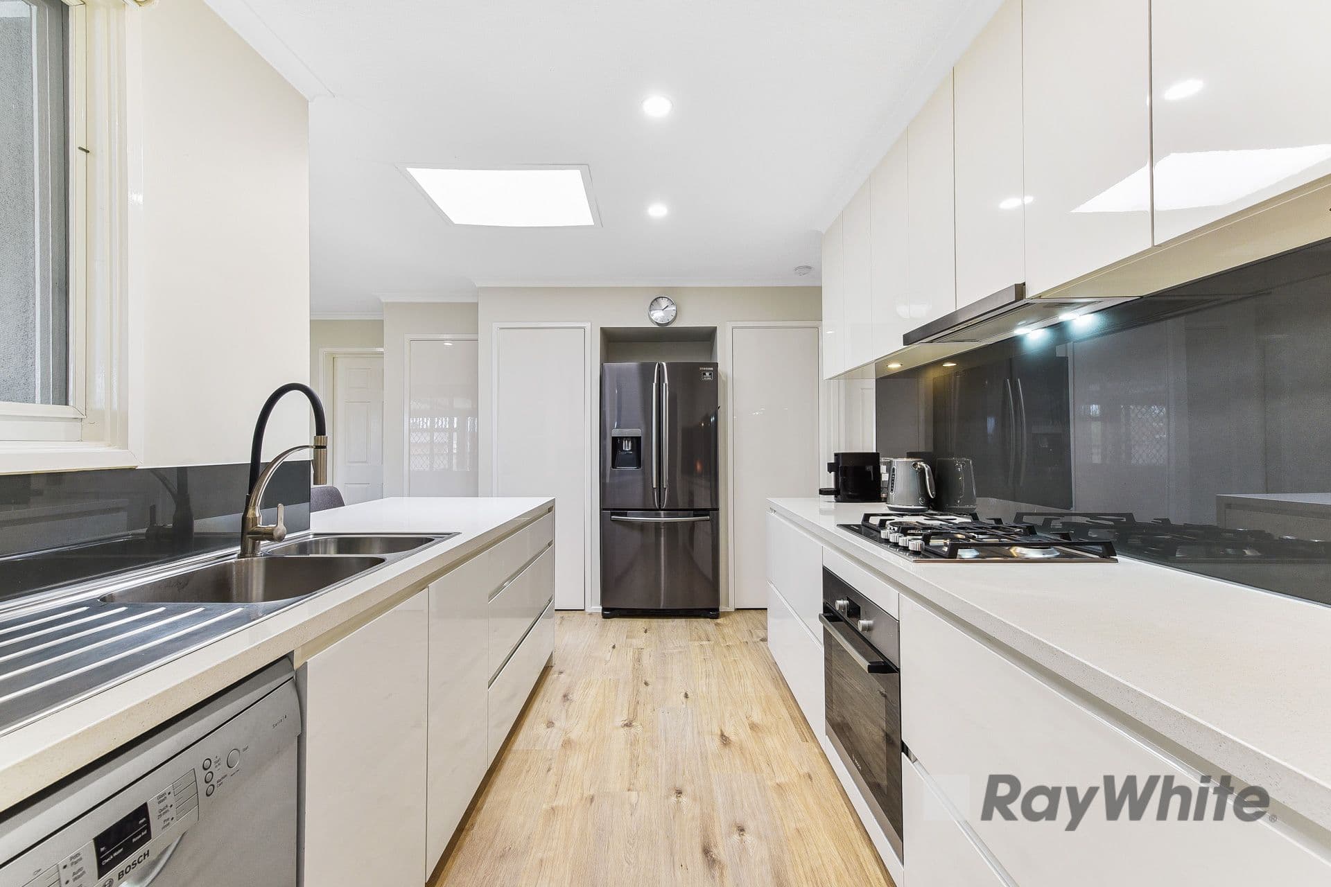 6 Langley Crescent , Dandenong VIC 3175, Dandenong - Thumbnail 4