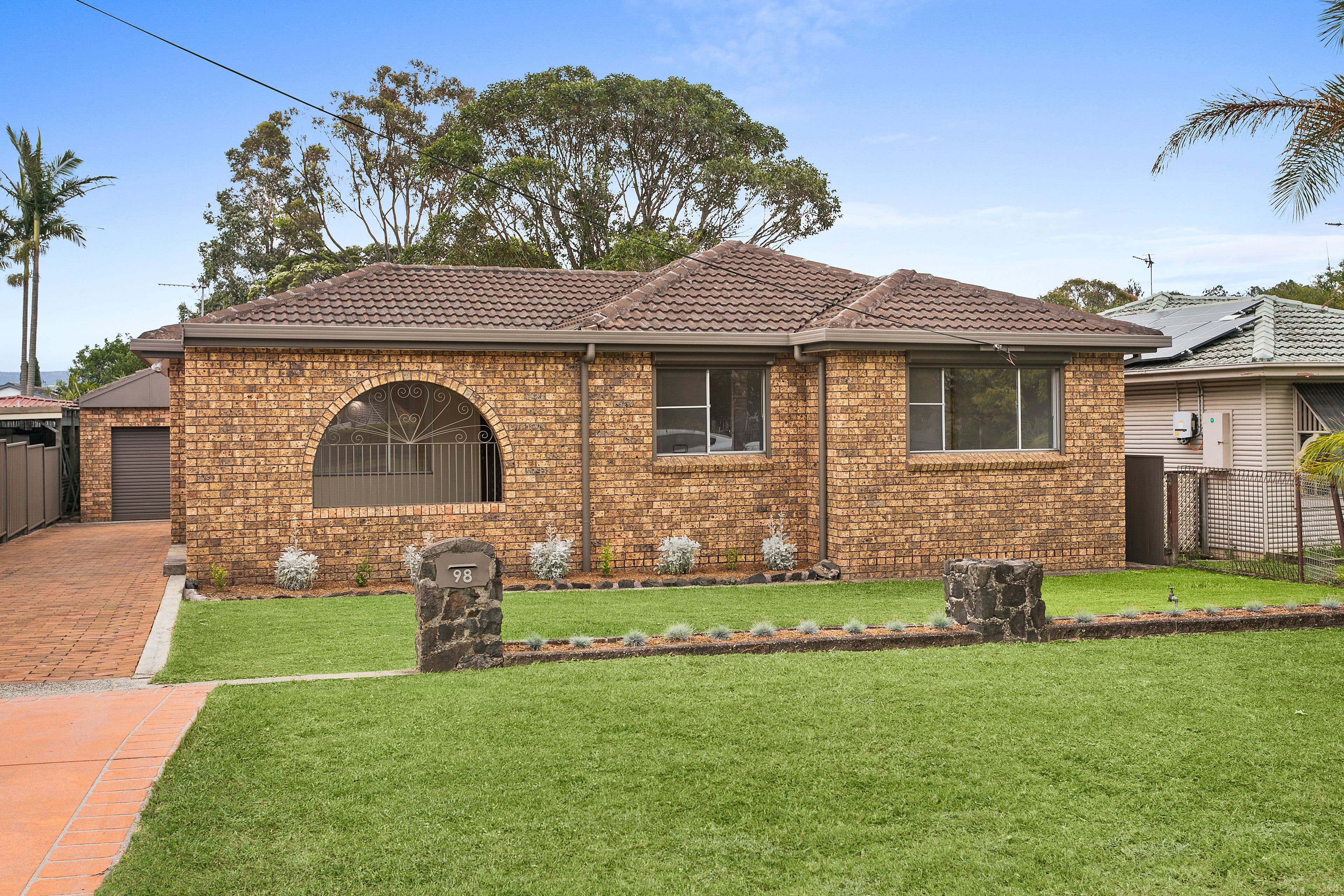 98 Barton Street , Oak Flats NSW 2529, Oak Flats - Image 1