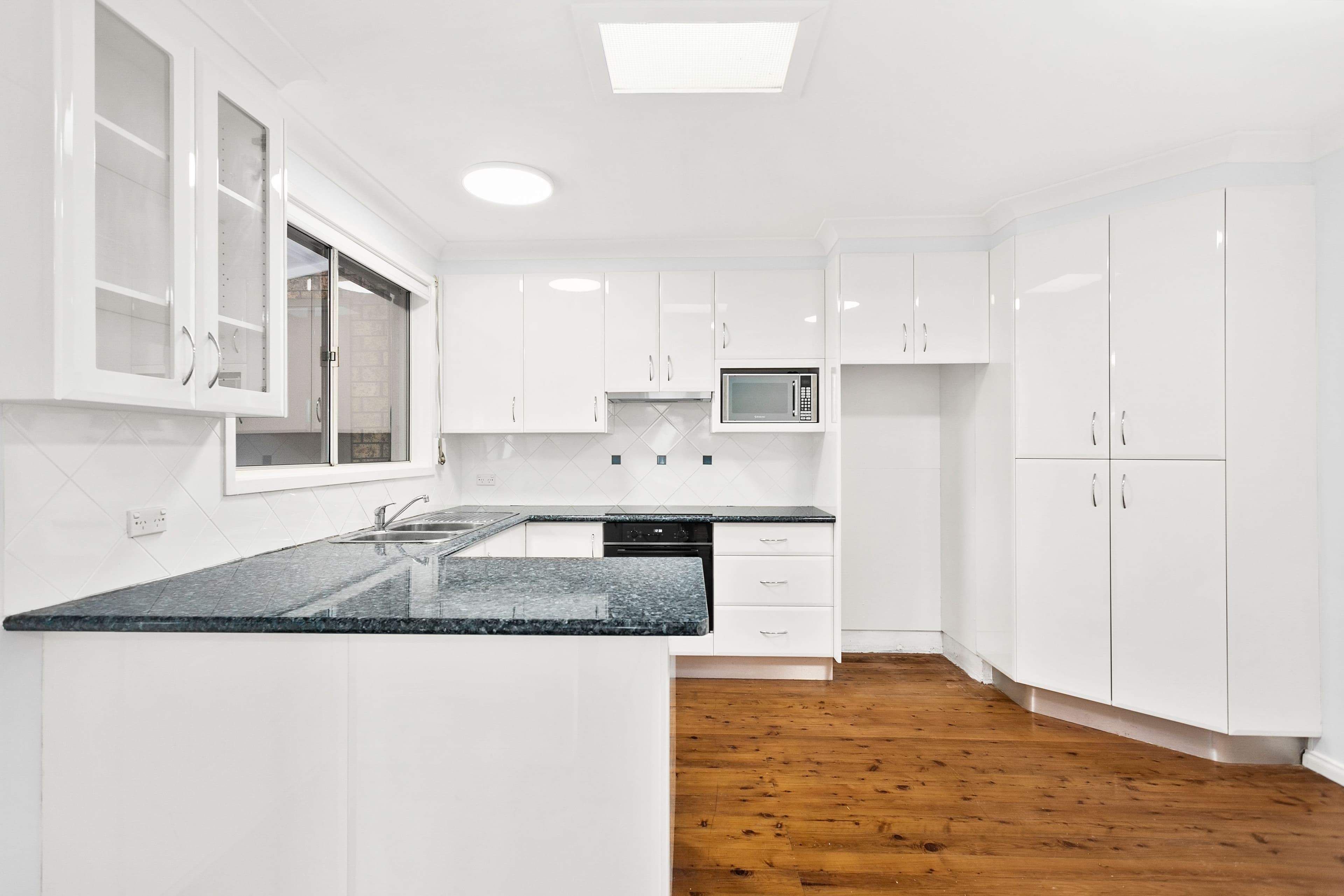98 Barton Street , Oak Flats NSW 2529, Oak Flats - Thumbnail 2