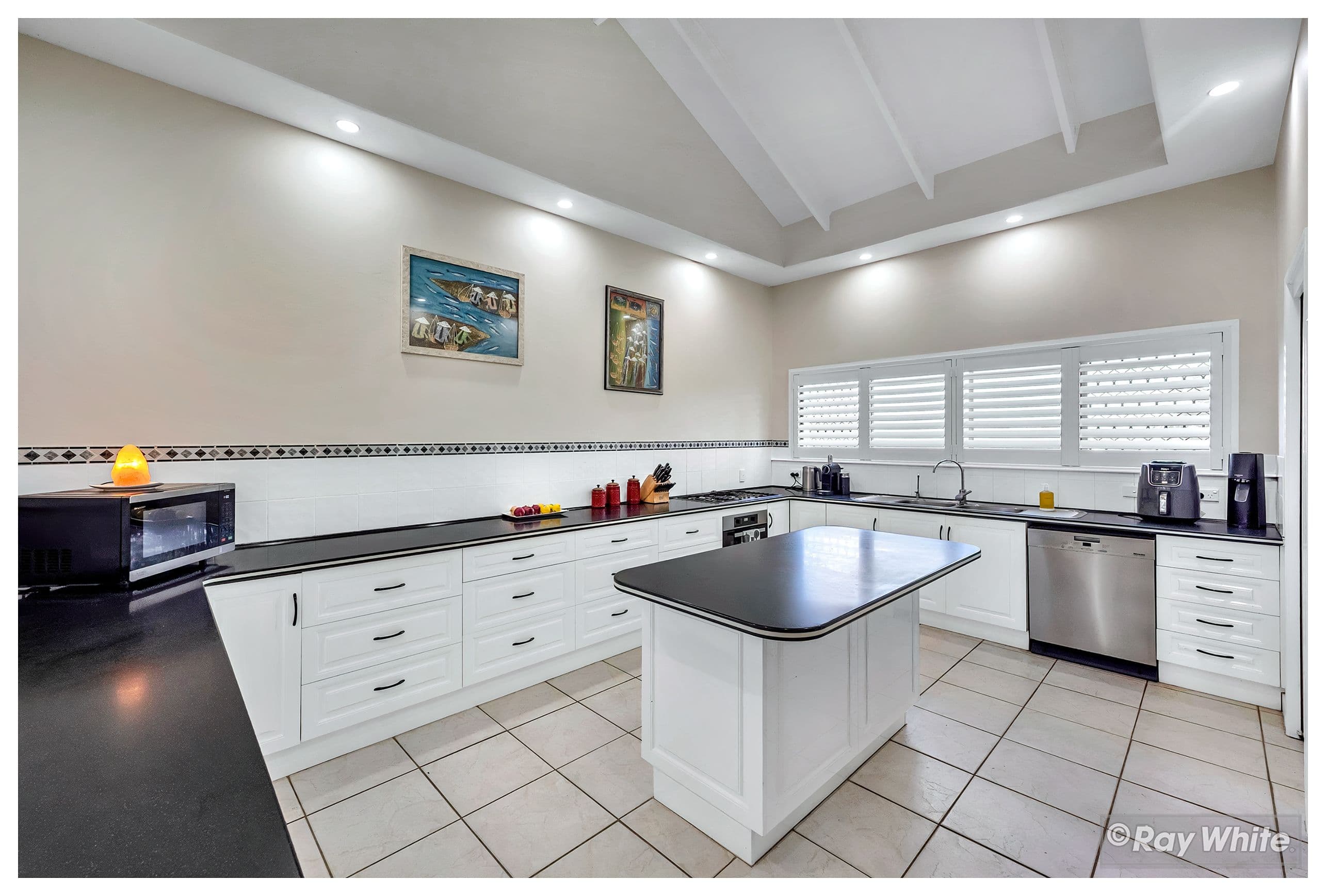 9 Nicole Place , Taroomball QLD 4703, Taroomball - Thumbnail 4