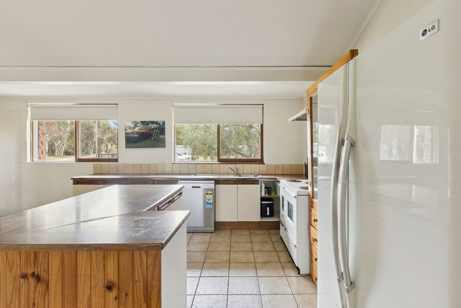 10 Saleyard Road , Avenel VIC 3664, Avenel - Thumbnail 4