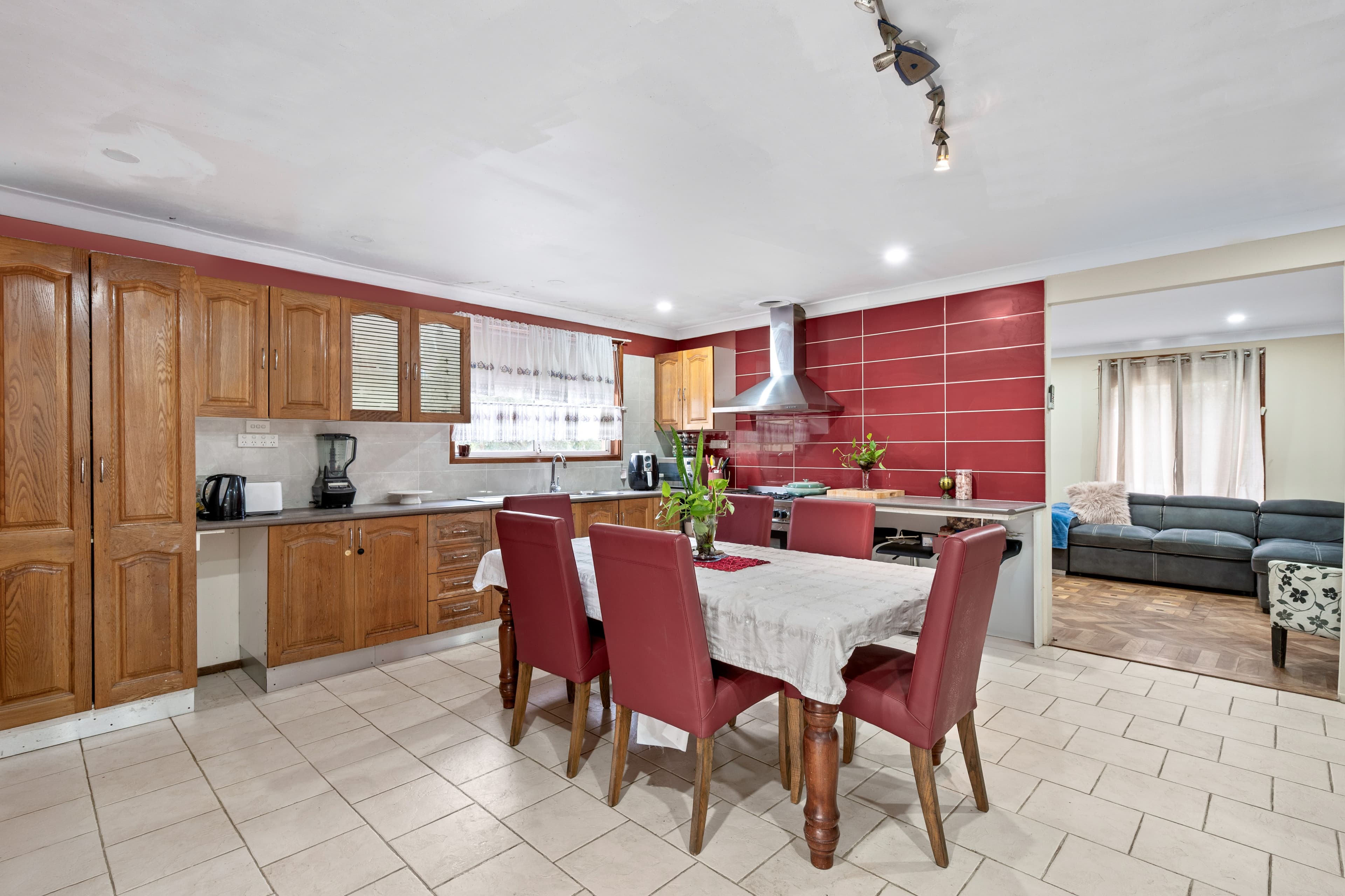 96 Cleopatra Drive , Rosemeadow NSW 2560, Rosemeadow - Thumbnail 3