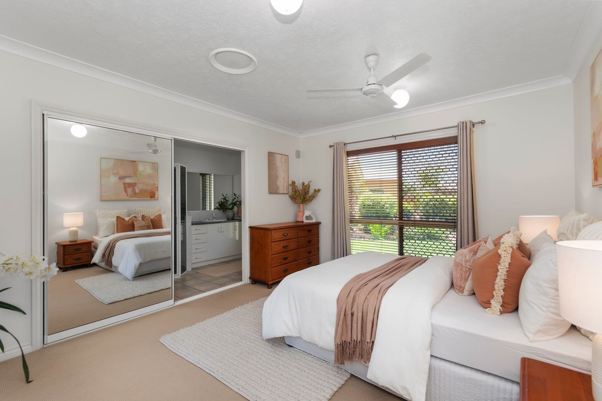 9 Kamaran Court, Annandale - Thumbnail 8