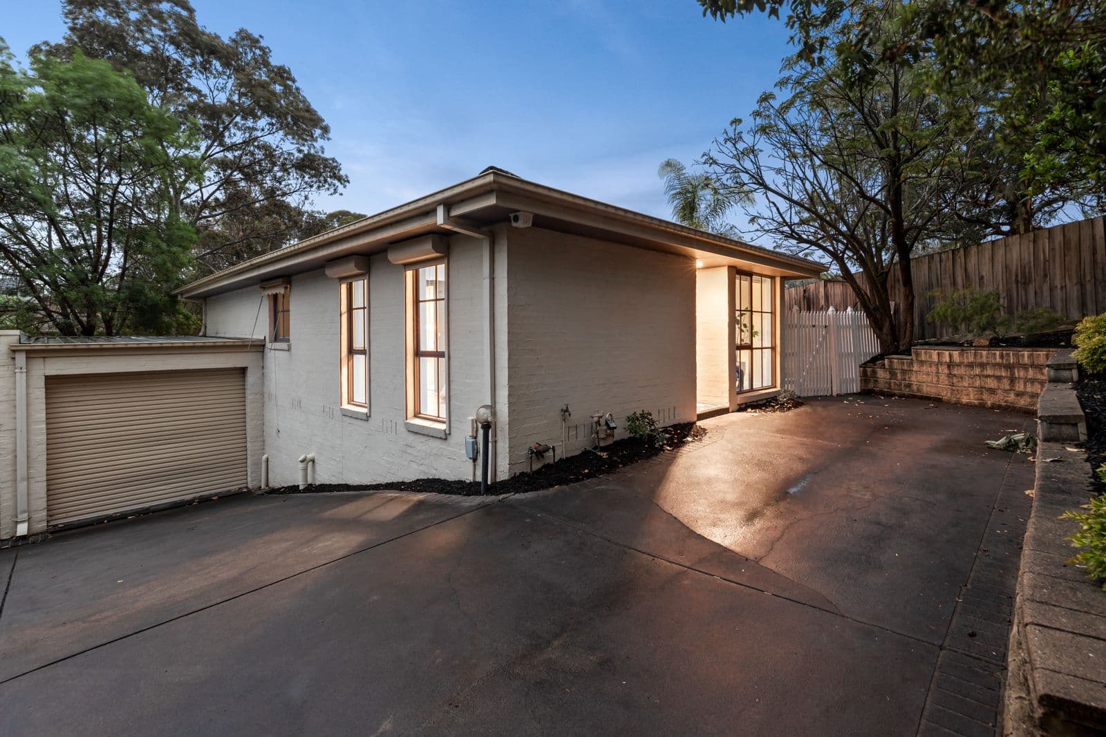 25 Wooddale Grove , Donvale VIC 3111, Donvale - Thumbnail 2