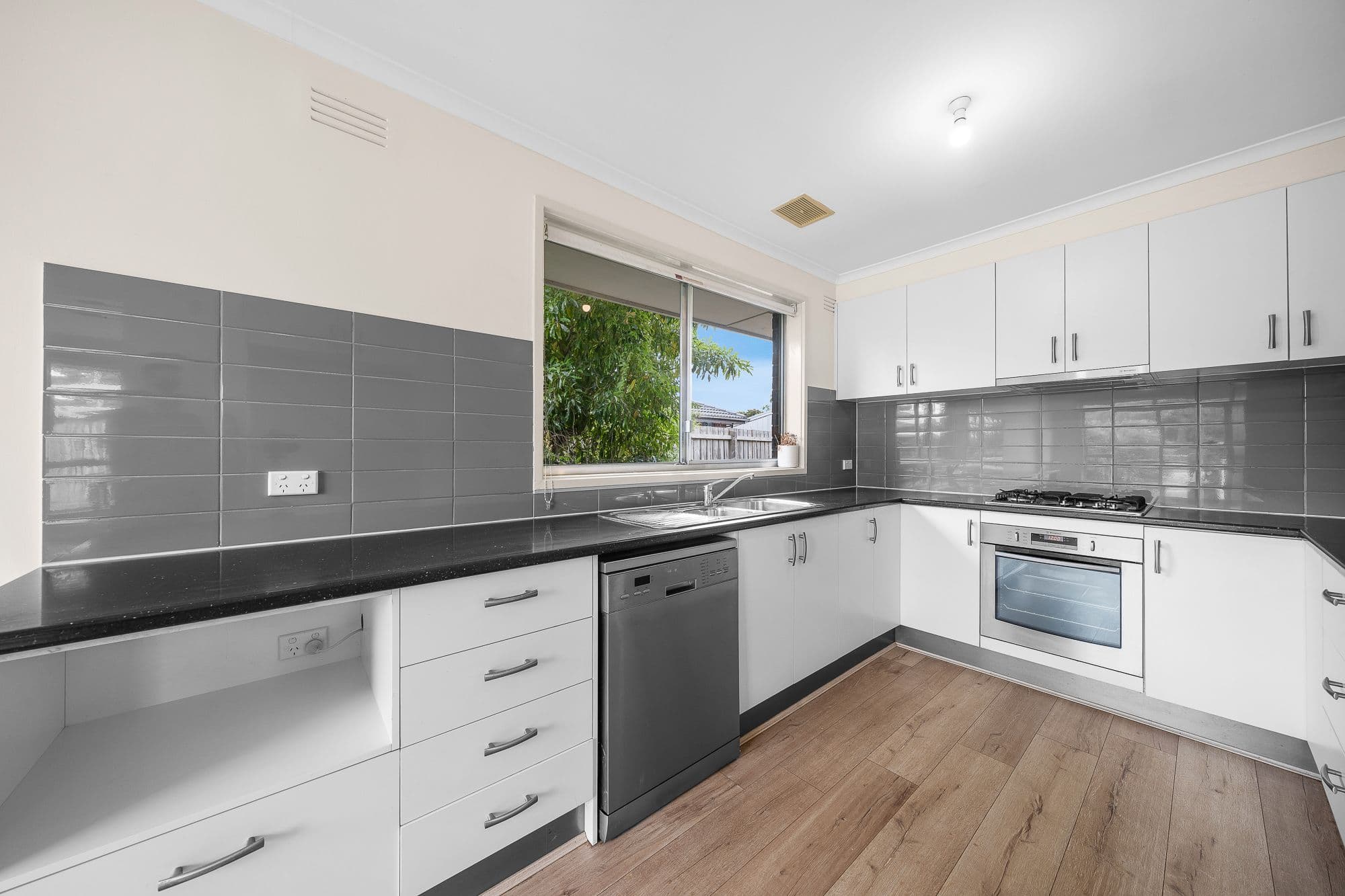 1 Belmar Street , Cranbourne VIC 3977, Cranbourne - Thumbnail 5