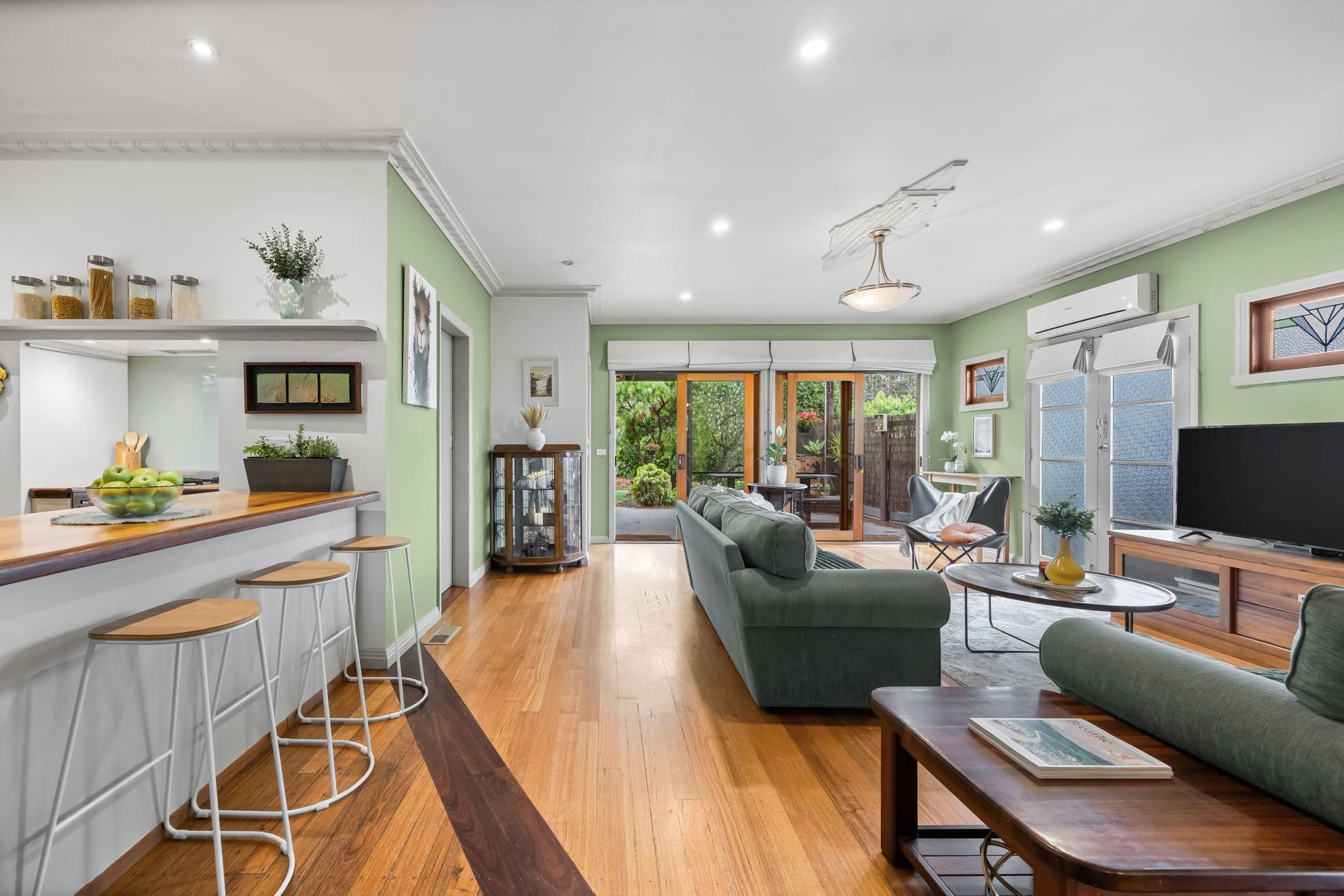 26 Lyell Parade , Greensborough VIC 3088, Greensborough - Thumbnail 2