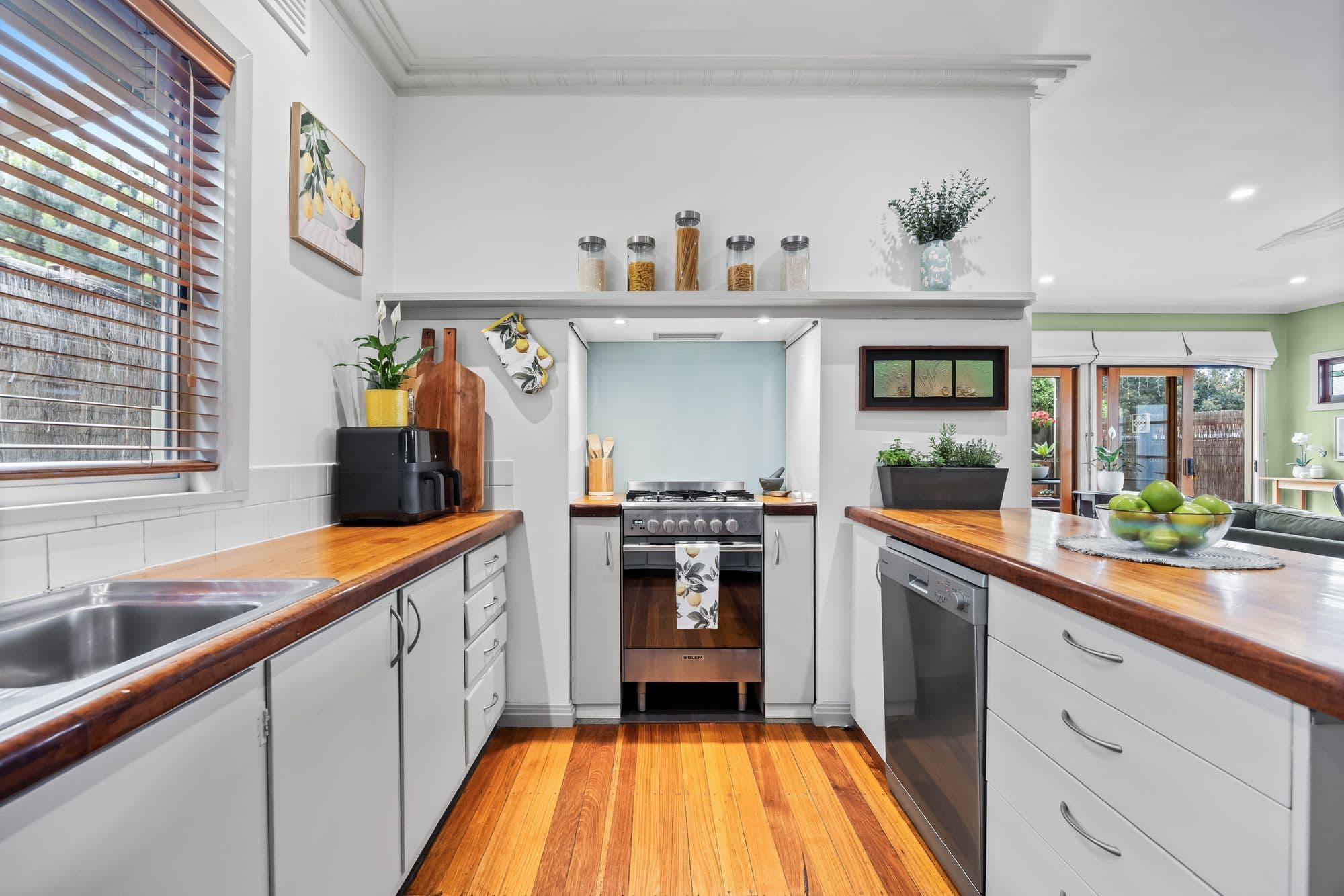 26 Lyell Parade , Greensborough VIC 3088, Greensborough - Thumbnail 7