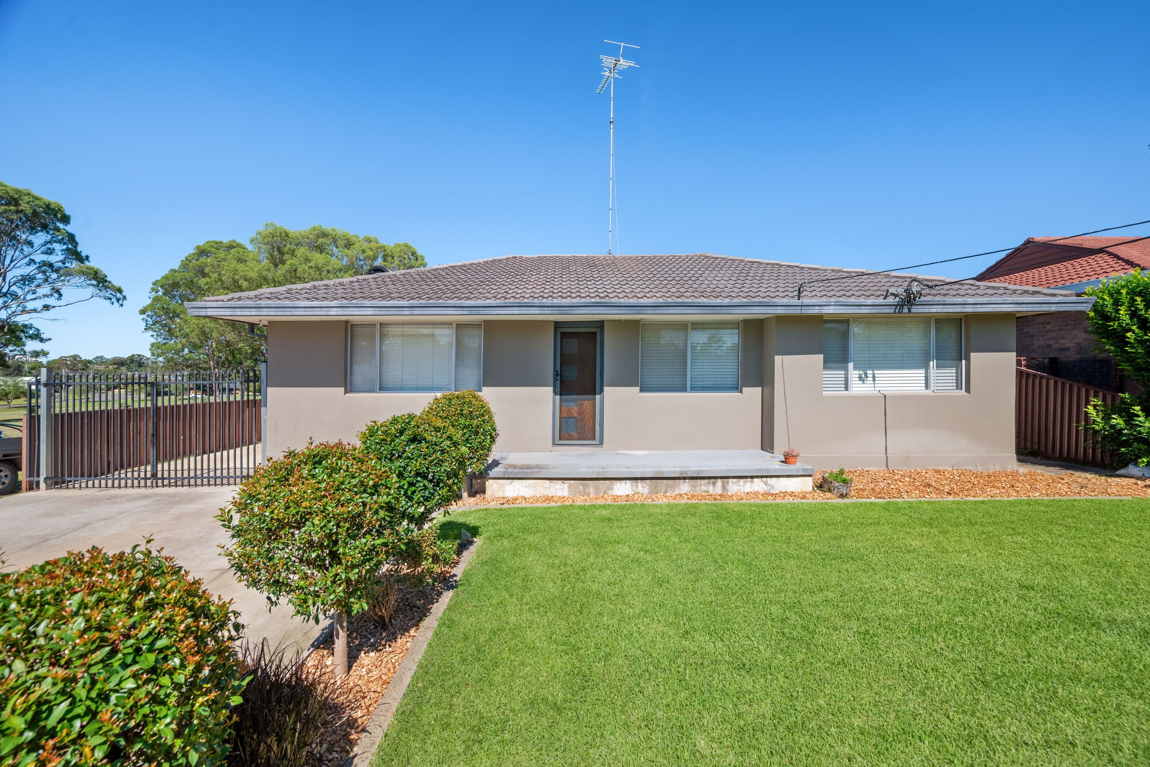 14 Carinda Drive , South Penrith NSW 2750, South Penrith - Thumbnail 2