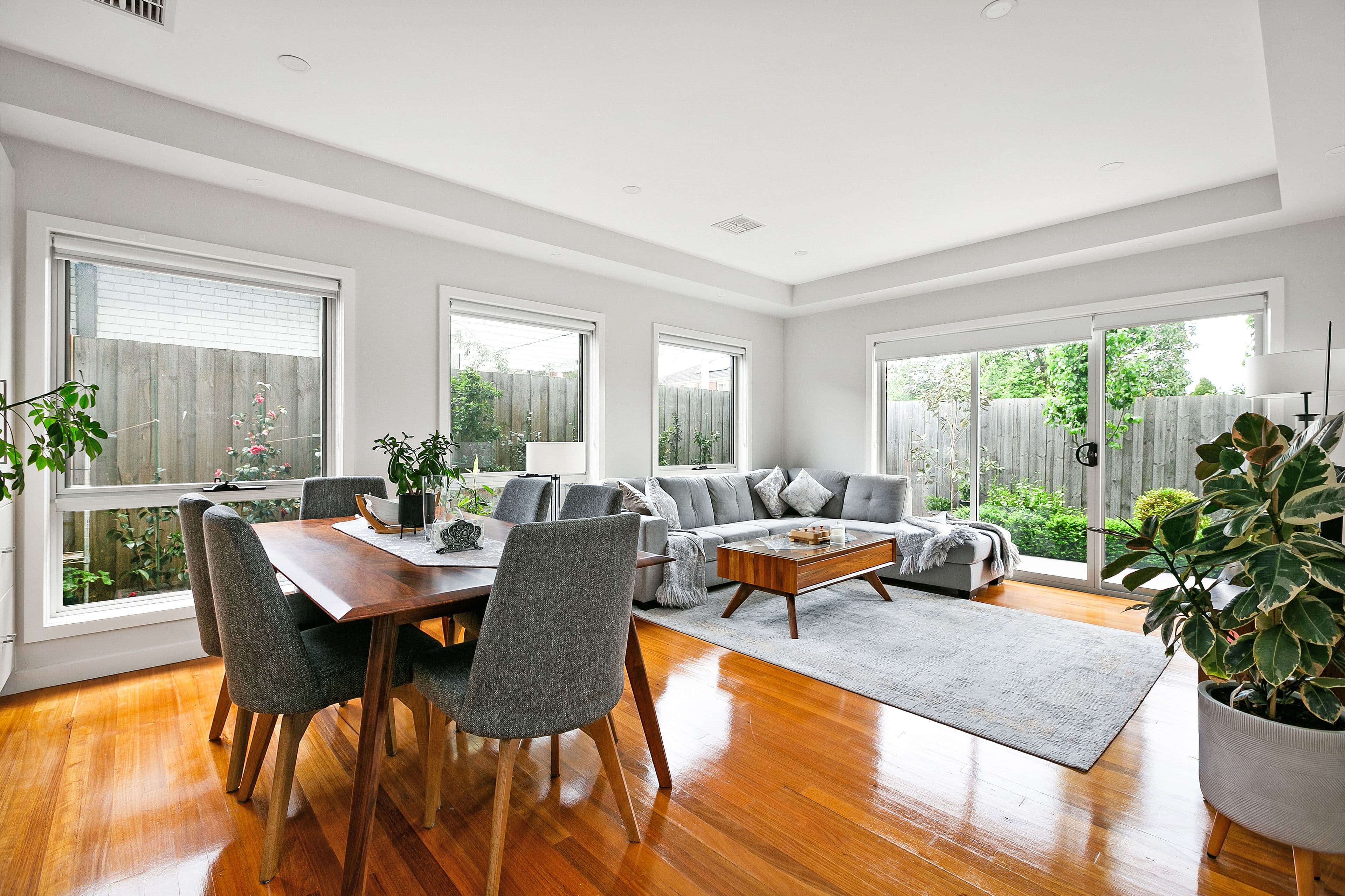 84 Rathcown Road , Reservoir VIC 3073, Reservoir - Thumbnail 2