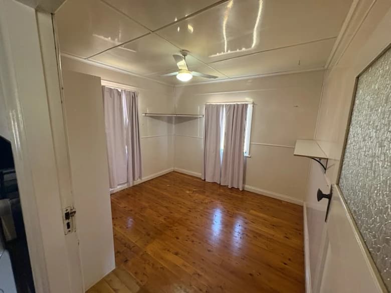 17 Cribb Street , Oakey QLD 4401, Oakey - Thumbnail 4
