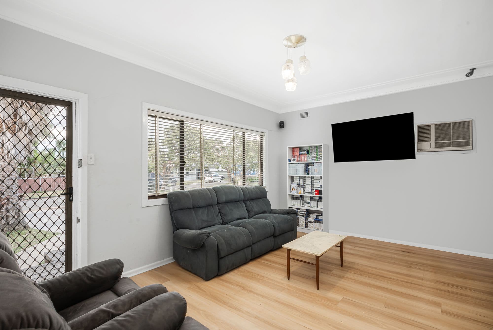 21 Dorothy Crescent , Colyton NSW 2760, Colyton - Thumbnail 2
