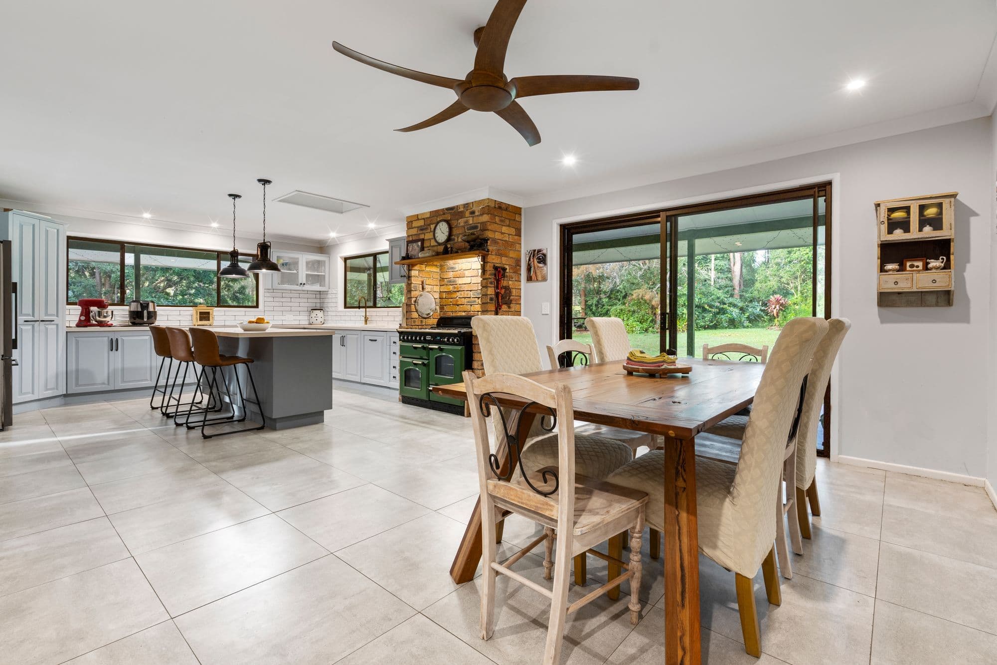 34 Lagoon Road, Carbrook - Image 1