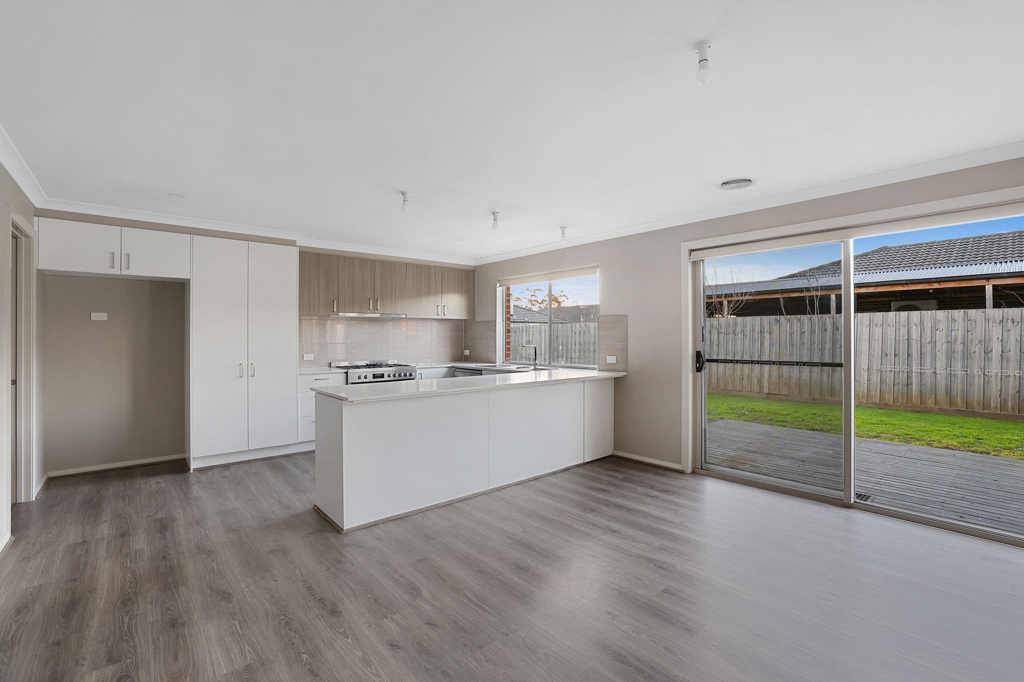 8 Pepper Crescent , Drouin VIC 3818, Drouin - Thumbnail 5