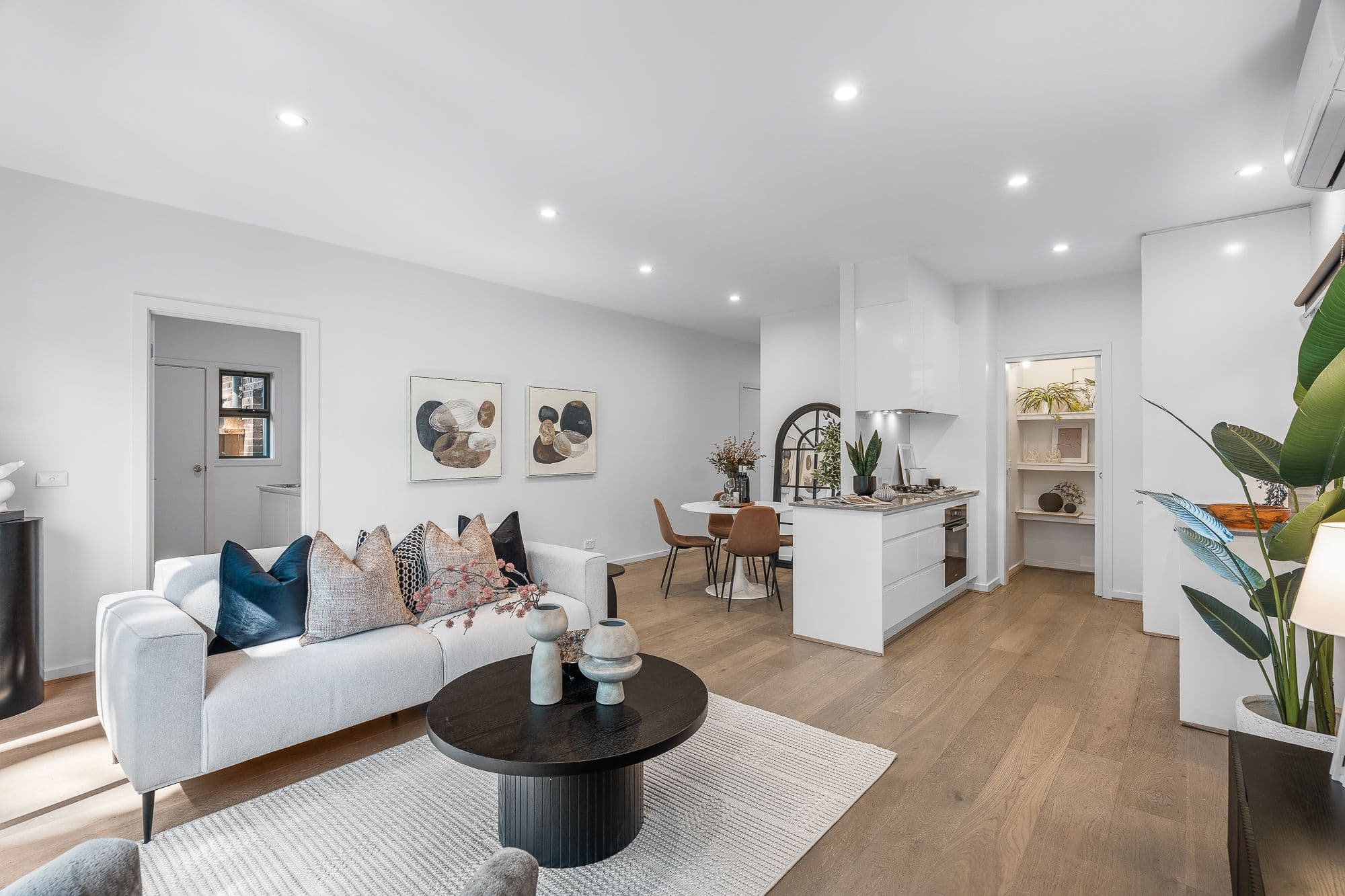 520 Mitcham Road, Mitcham - Thumbnail 2