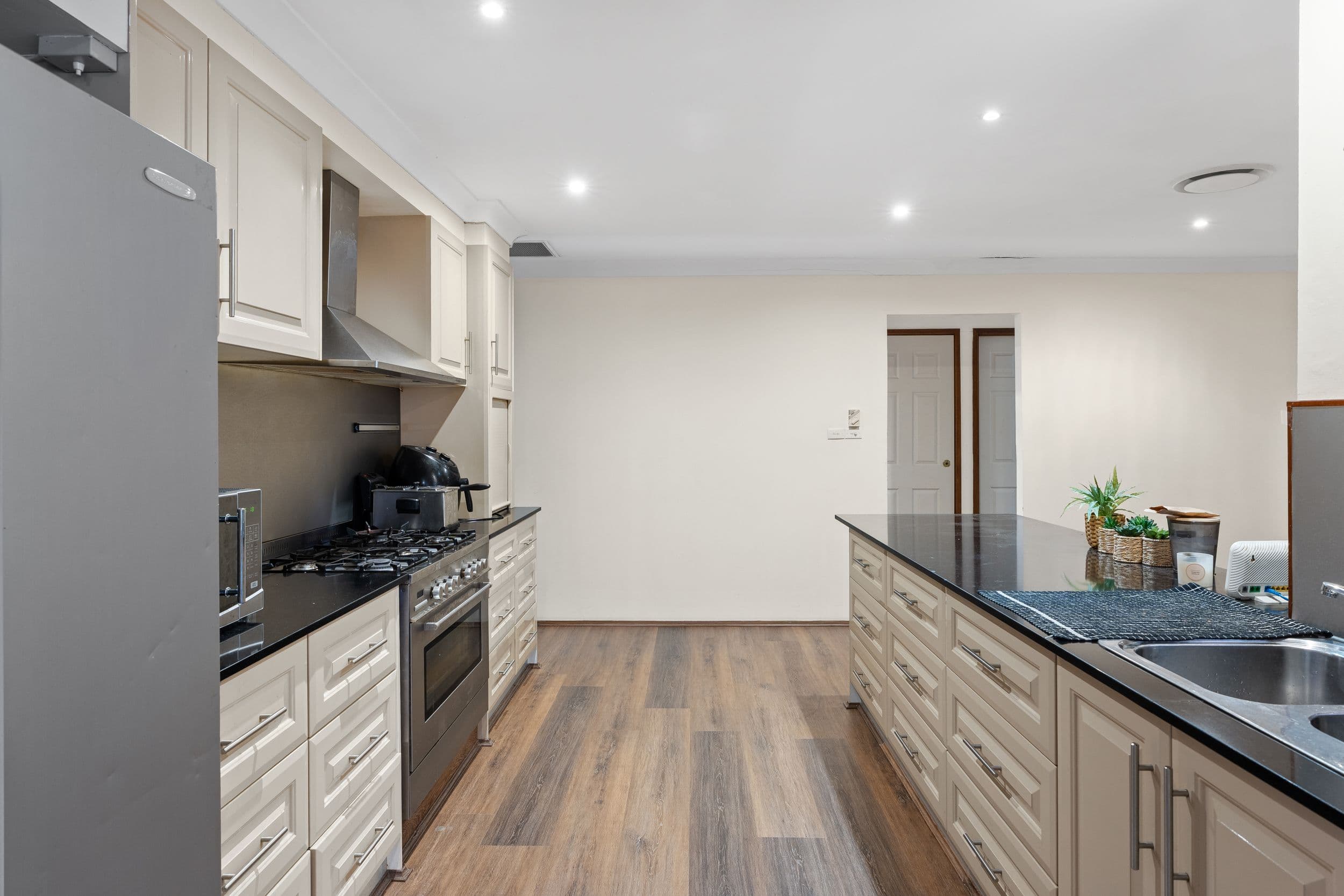 8 & 8a Ben Nevis Road , Cranebrook NSW 2749, Cranebrook - Thumbnail 2