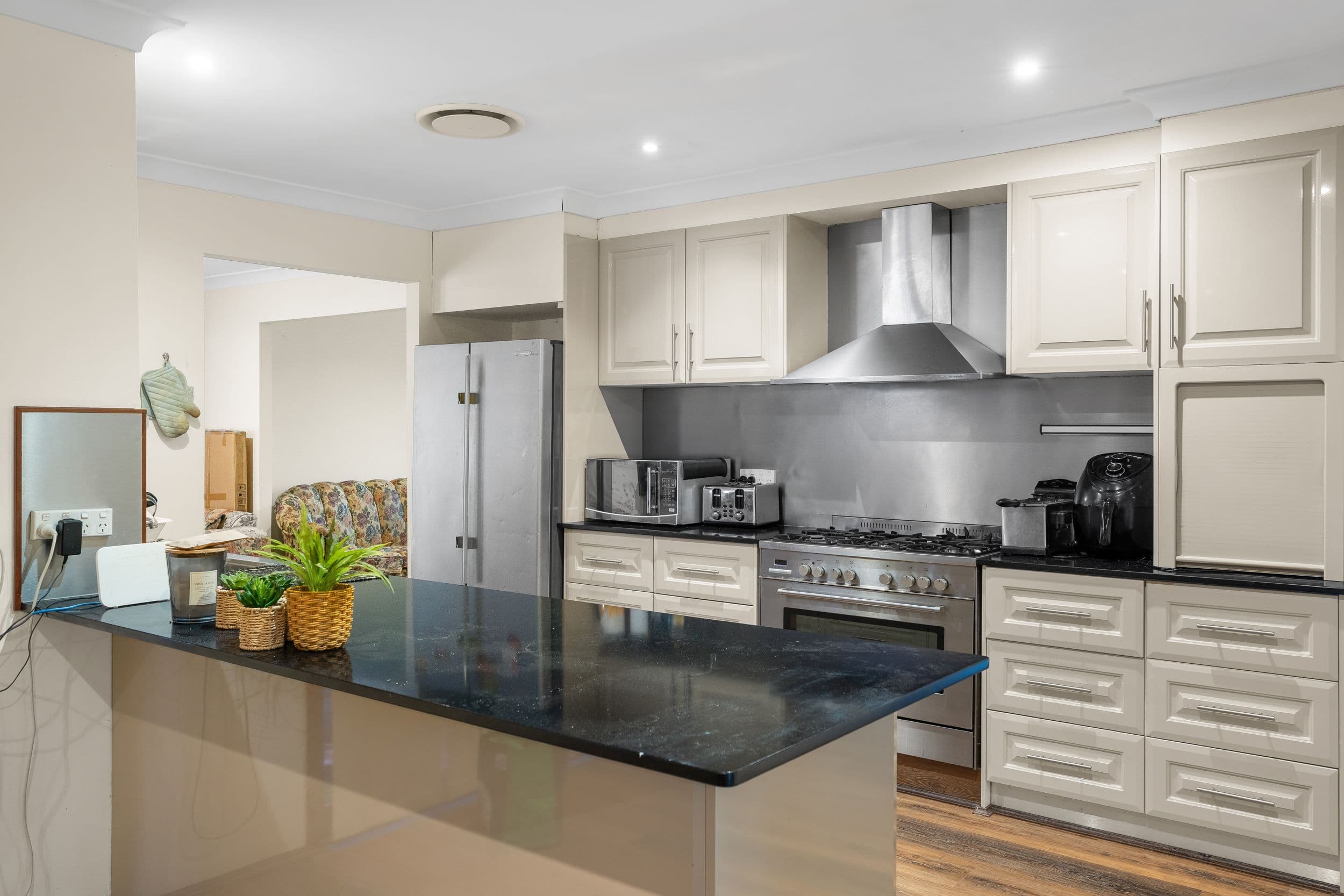 8 & 8a Ben Nevis Road , Cranebrook NSW 2749, Cranebrook - Thumbnail 3