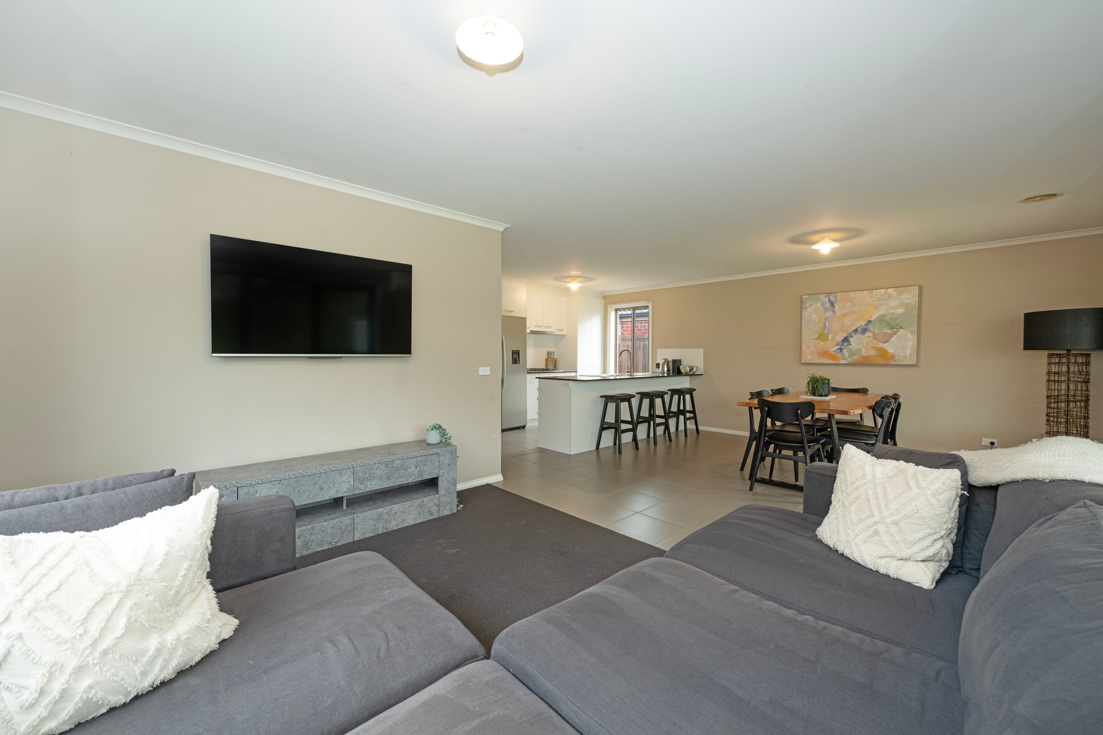 8 Martin Place , Warrnambool VIC 3280, Warrnambool - Thumbnail 2