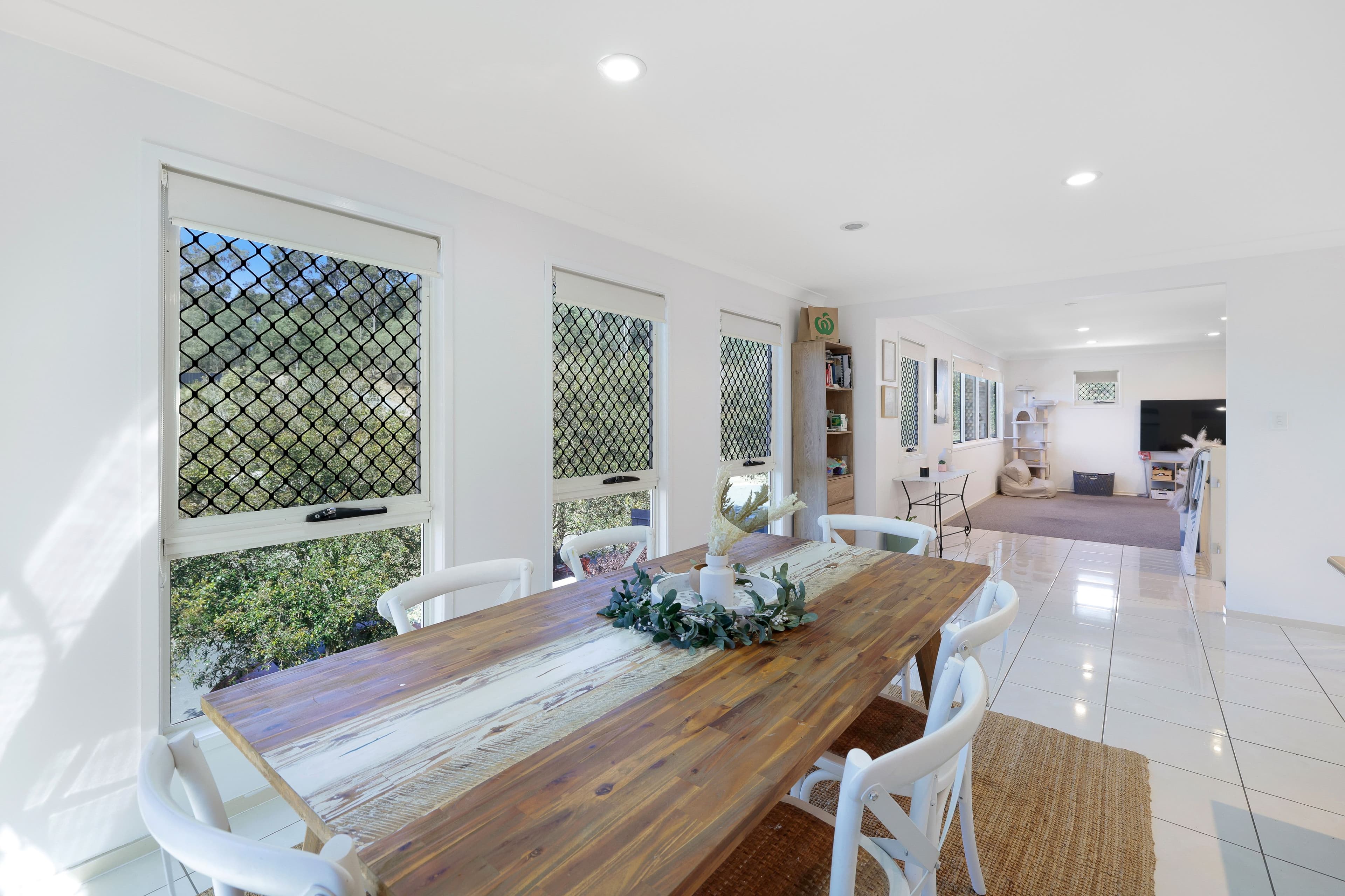 27 Elkins Street , Pacific Pines QLD 4211, Pacific Pines - Thumbnail 2