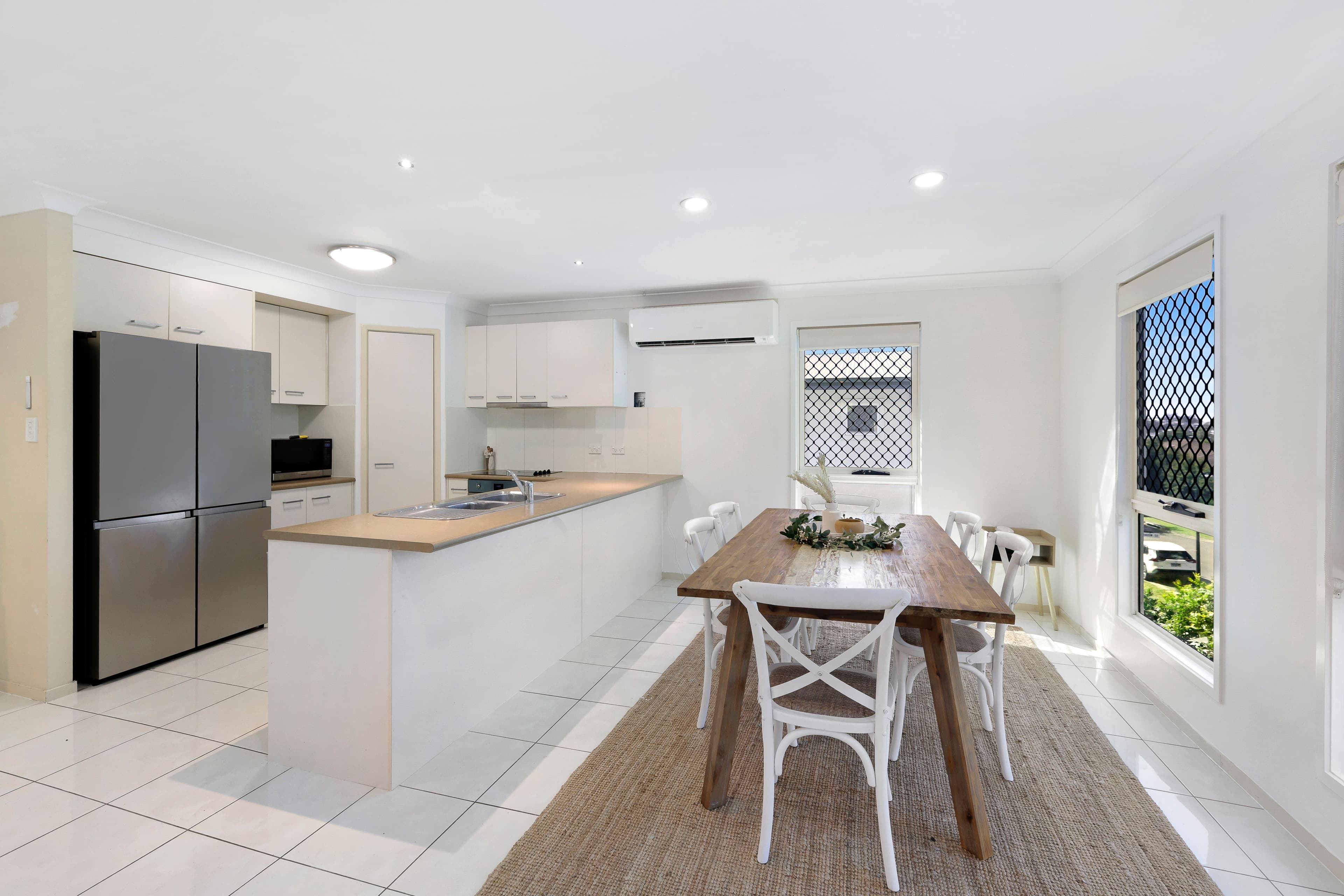 27 Elkins Street , Pacific Pines QLD 4211, Pacific Pines - Thumbnail 3