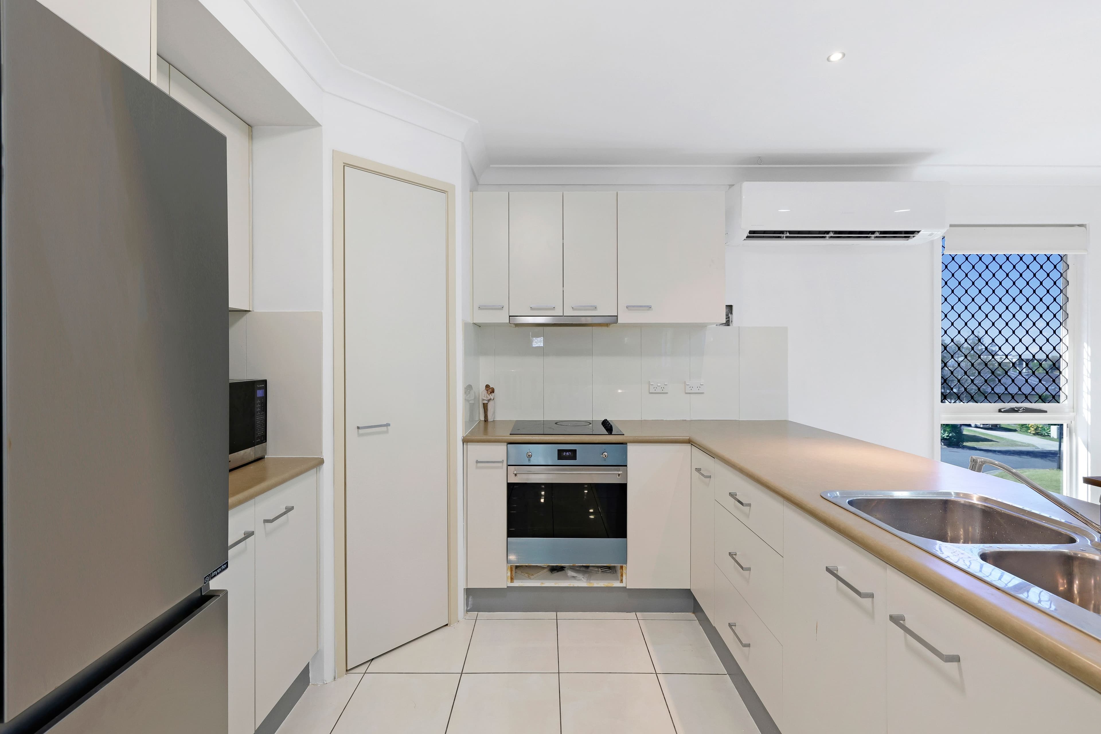 27 Elkins Street , Pacific Pines QLD 4211, Pacific Pines - Thumbnail 5