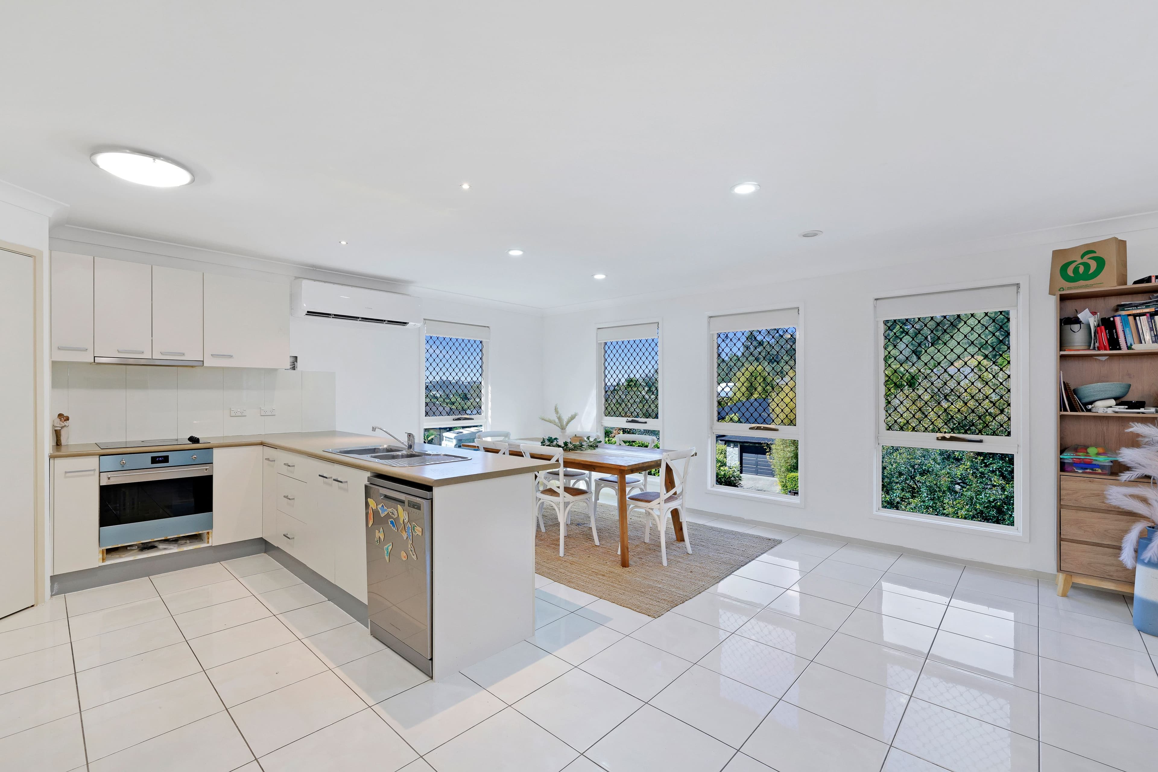 27 Elkins Street , Pacific Pines QLD 4211, Pacific Pines - Thumbnail 6