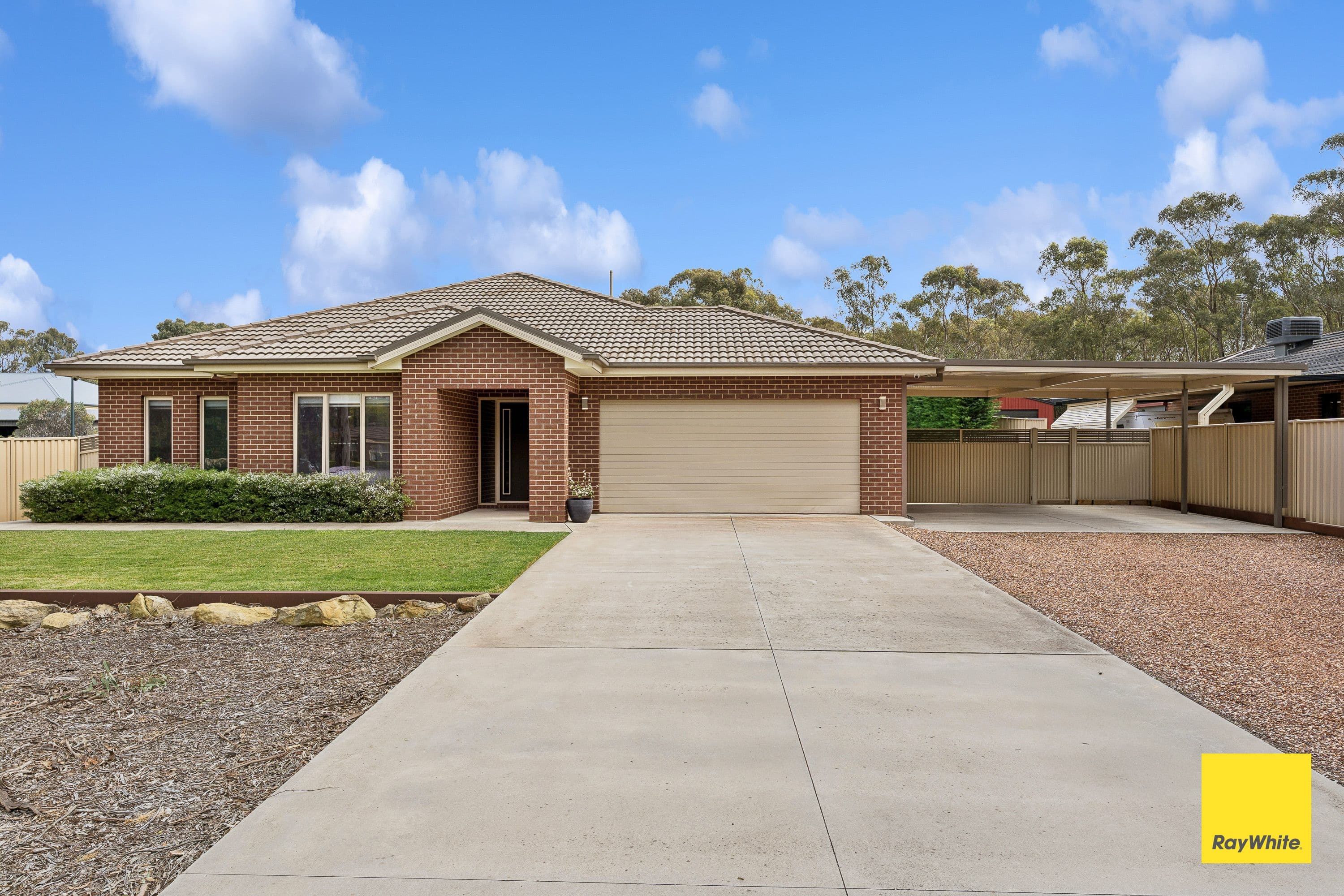 8 Bedarra Court , Maiden Gully VIC 3551, Maiden Gully - Thumbnail 2
