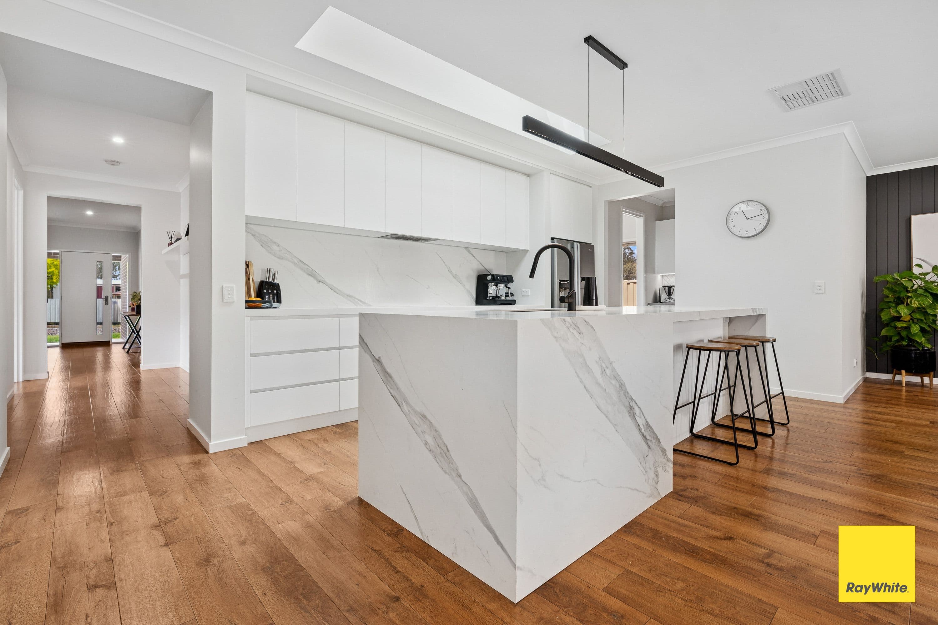8 Bedarra Court , Maiden Gully VIC 3551, Maiden Gully - Thumbnail 4