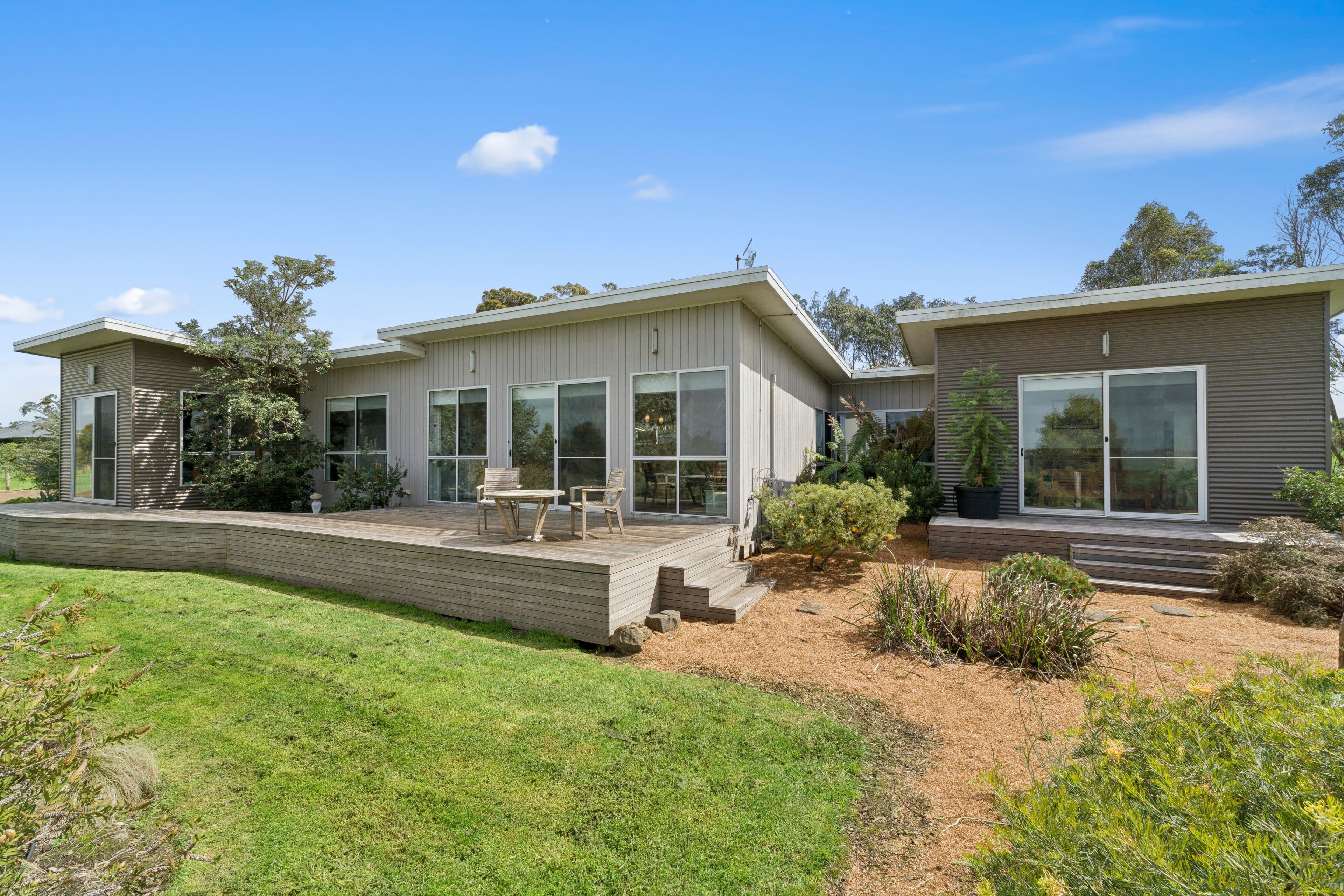 8 Bond Street, Cobden - Image 1