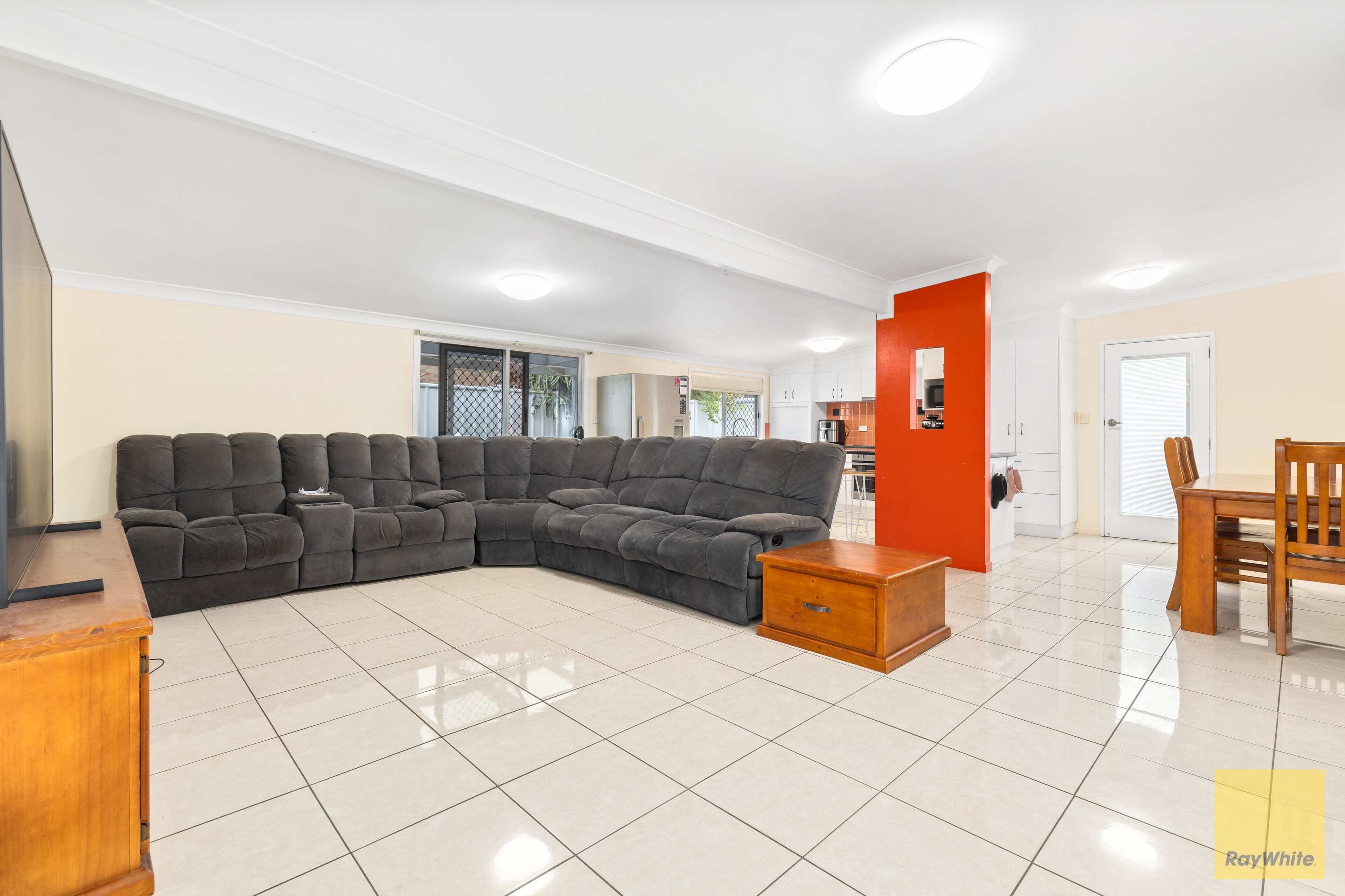 31 Harris Street , Emerald QLD 4720, Emerald - Thumbnail 3