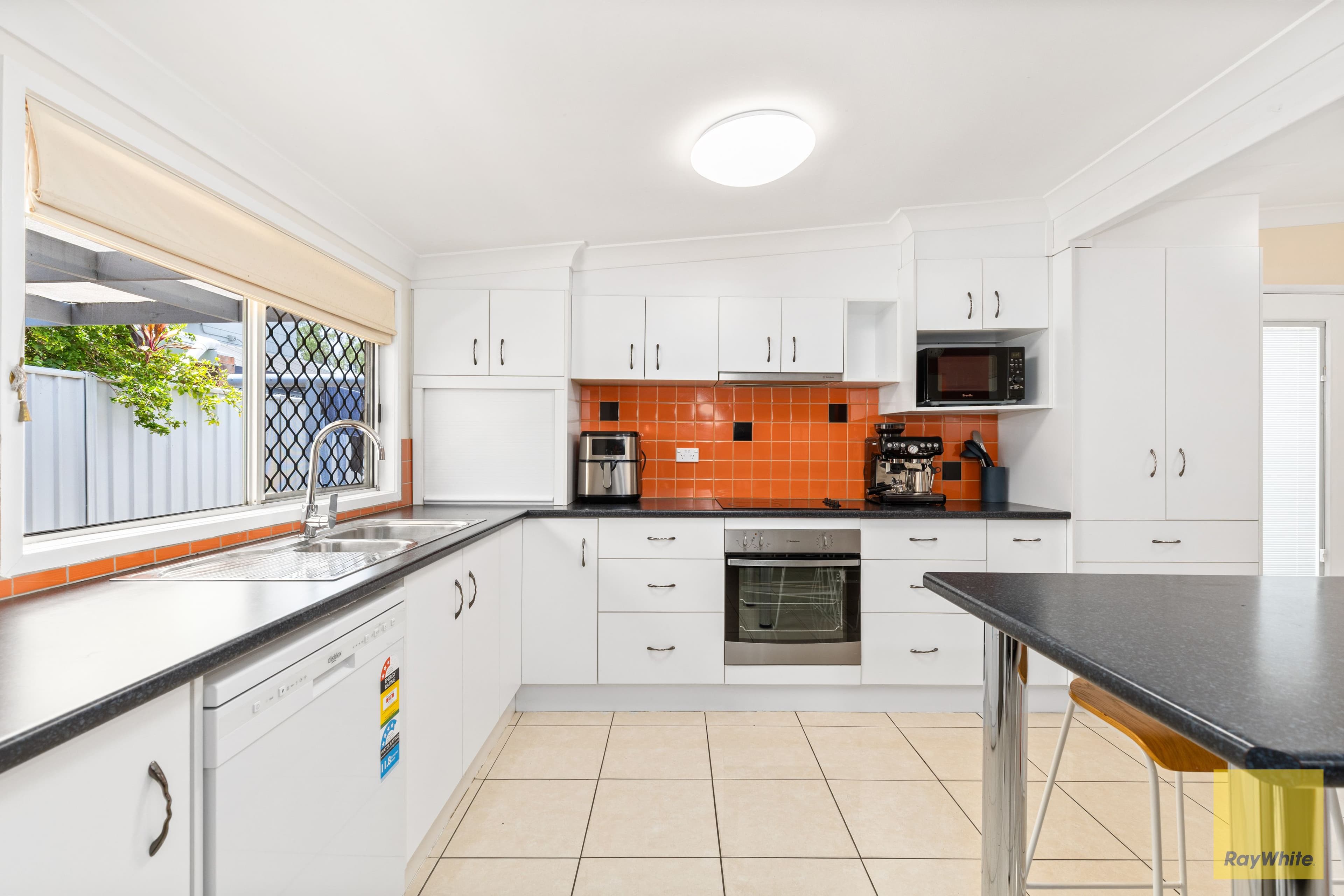 31 Harris Street , Emerald QLD 4720, Emerald - Thumbnail 7