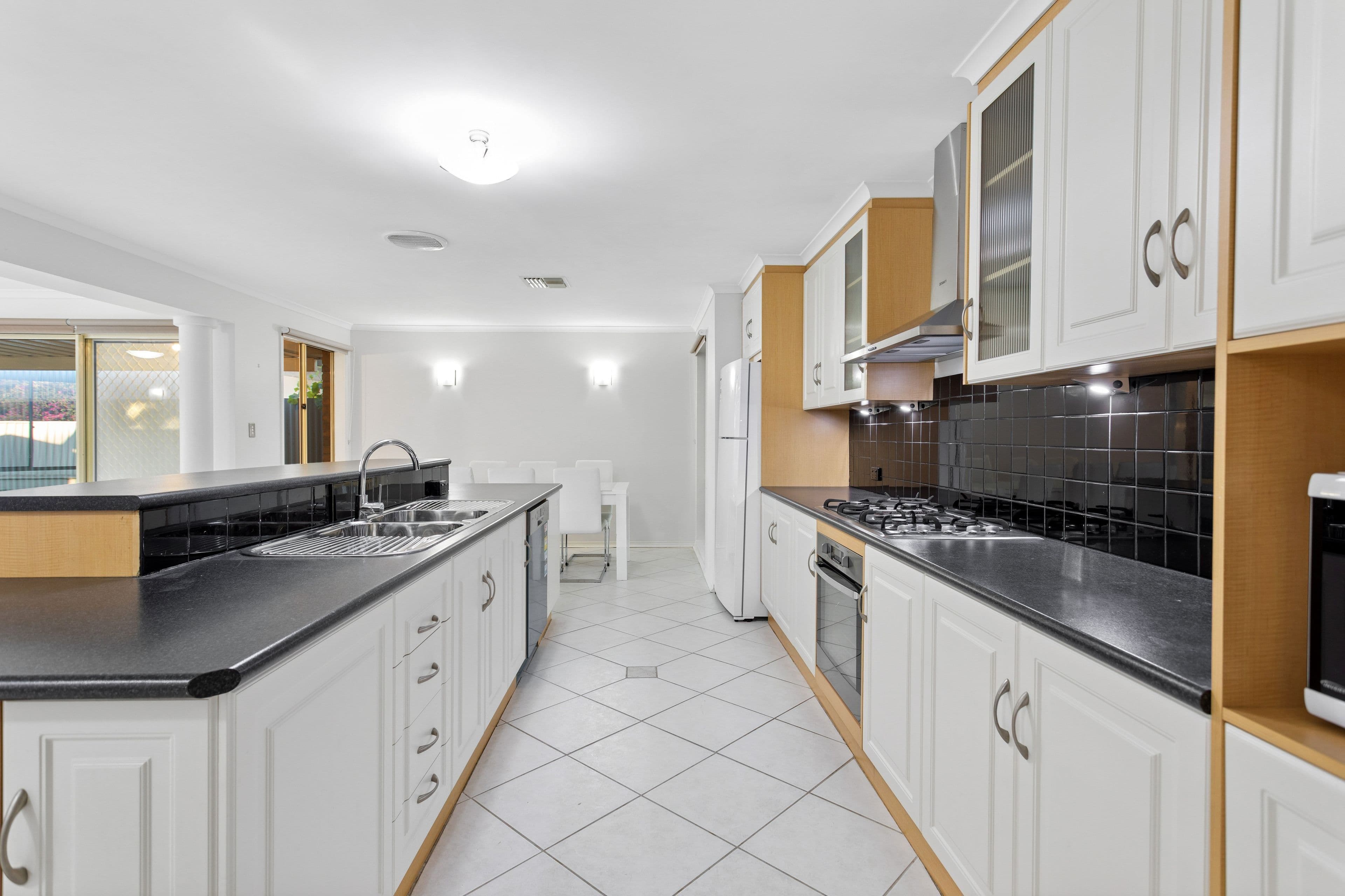 27 Galway Street, Kilburn - Thumbnail 5