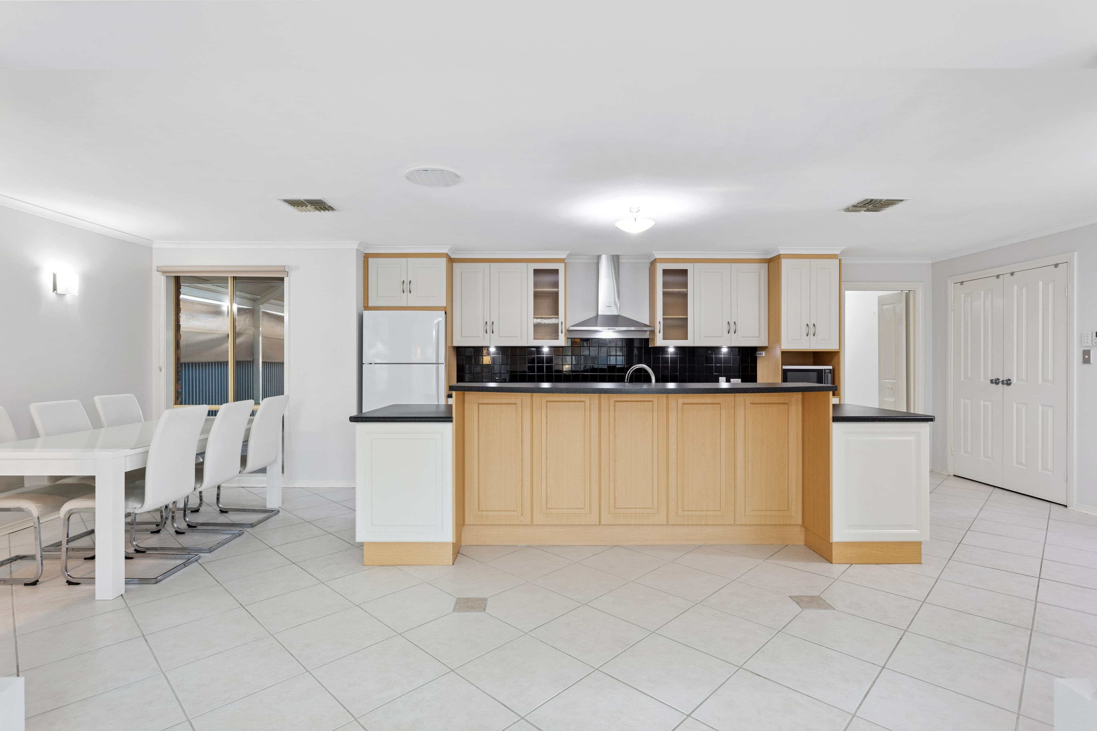 27 Galway Street, Kilburn - Thumbnail 7