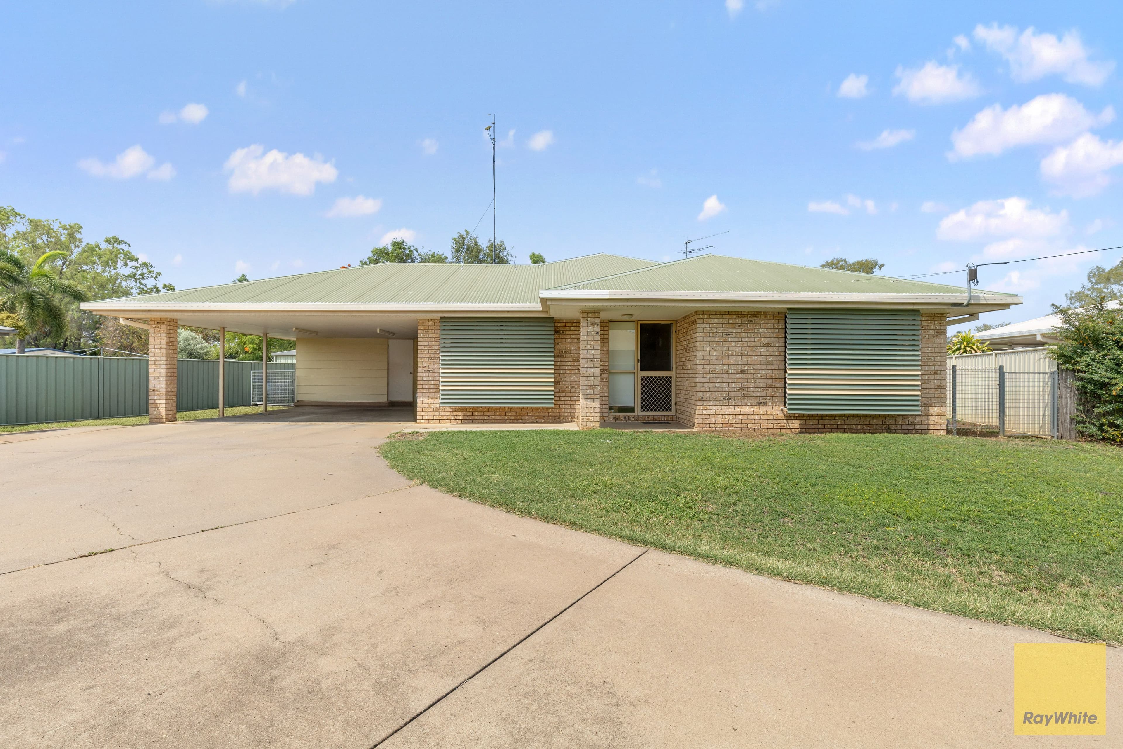 2A Sharlyn Crescent , Emerald QLD 4720, Emerald - Image 1